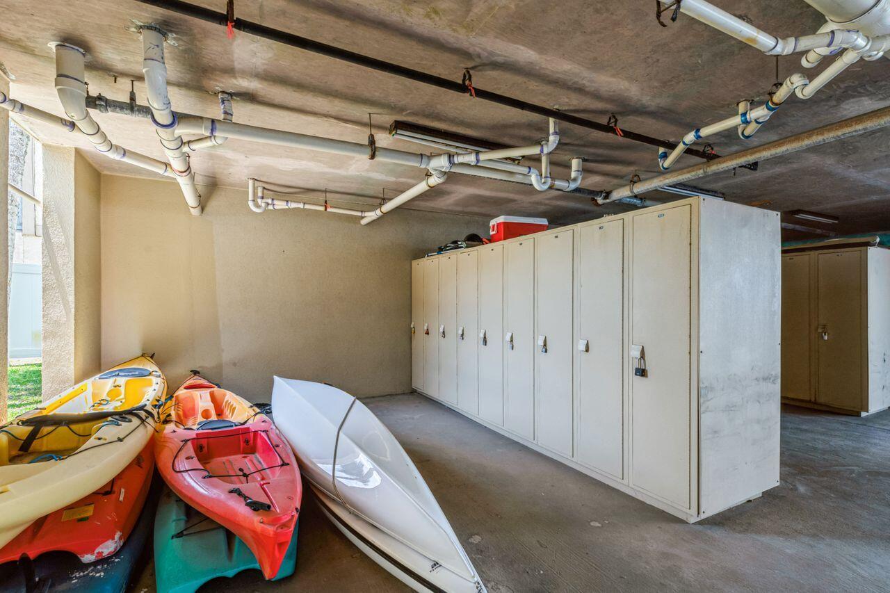 PALM COURT YACHT CLUB - Residential