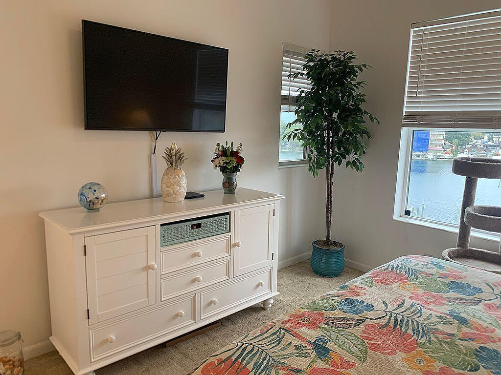 PALM COURT YACHT CLUB - Residential