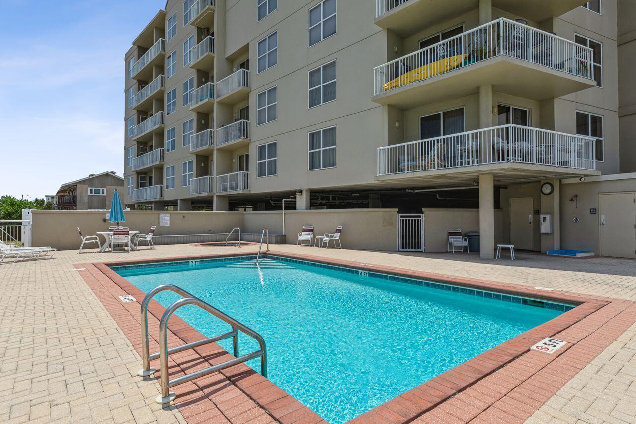 PALM COURT YACHT CLUB - Residential