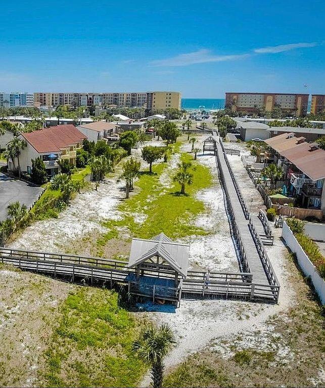 PALM COURT YACHT CLUB - Residential