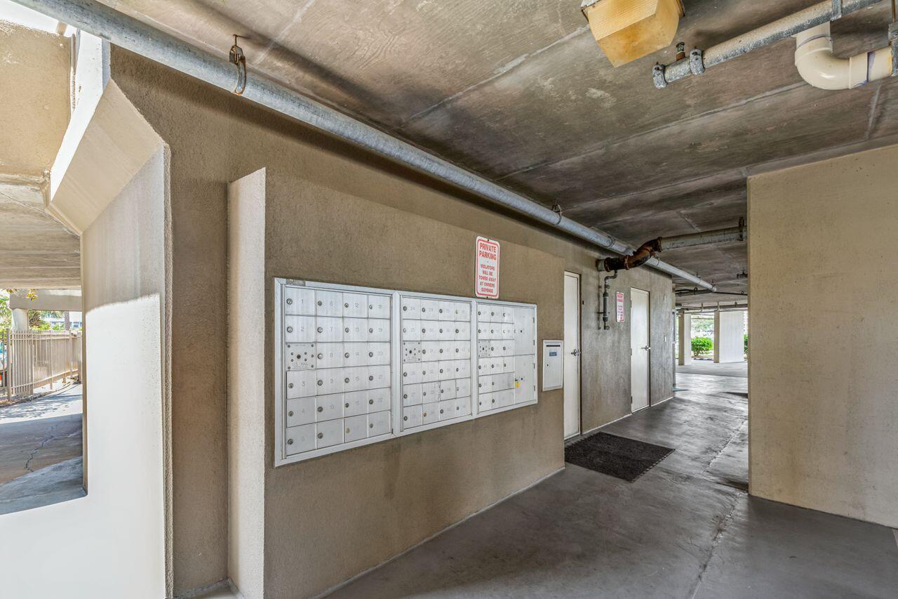 PALM COURT YACHT CLUB - Residential