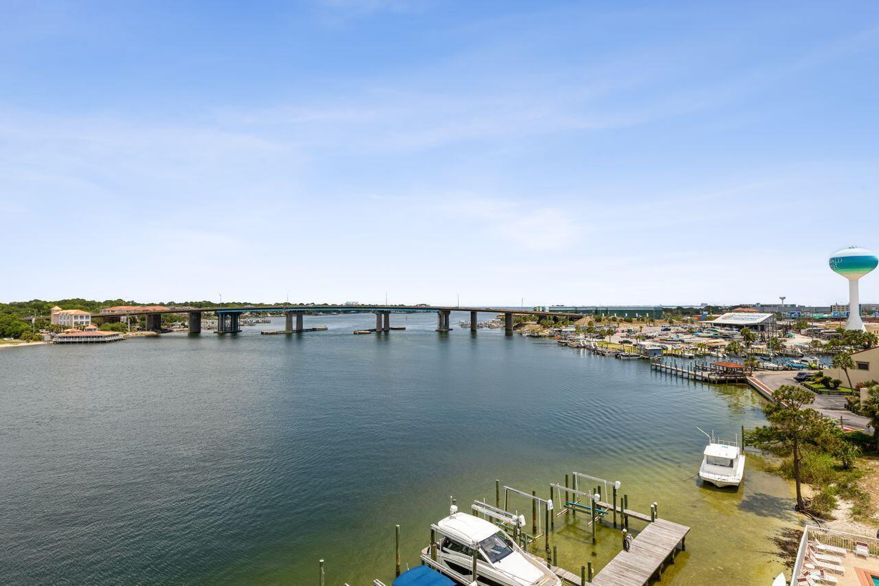 PALM COURT YACHT CLUB - Residential