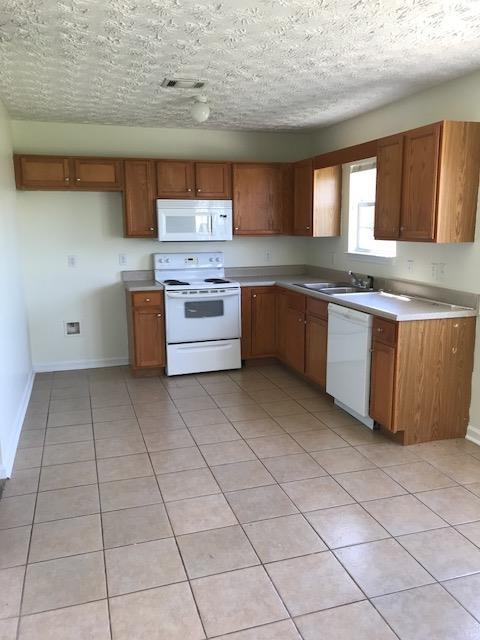 BRANDON OAKS - Residential