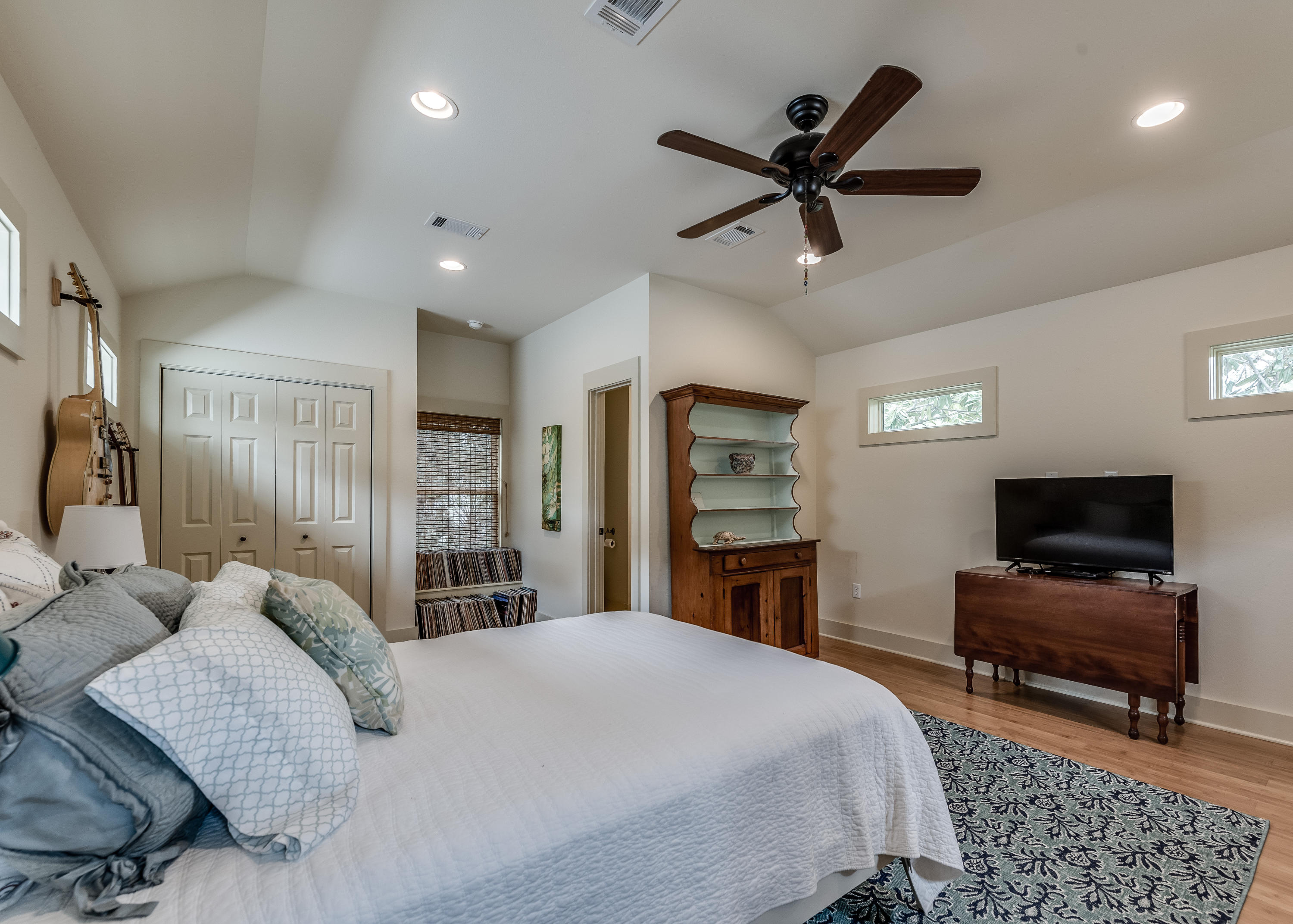 GROVE BY THE SEA - Residential