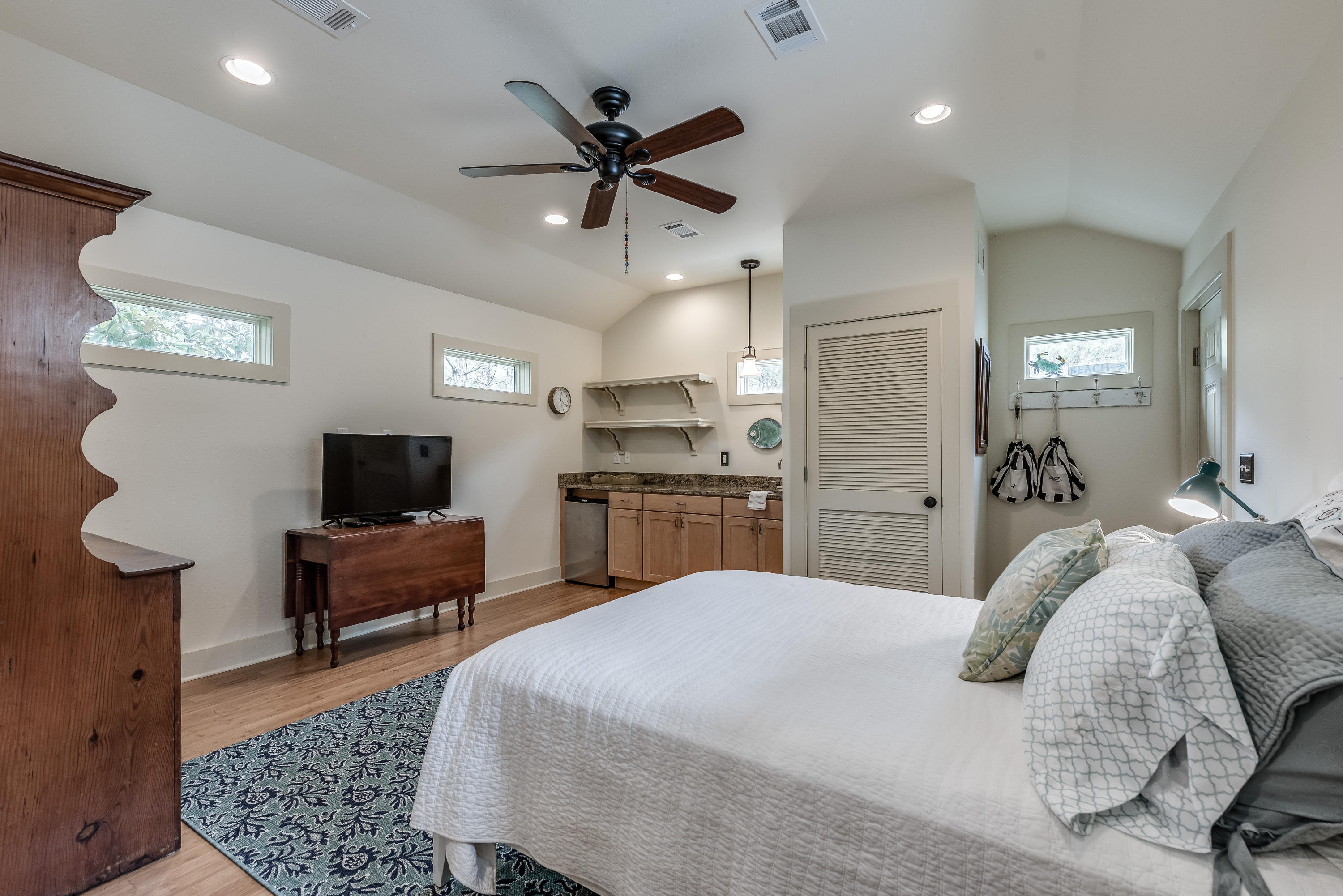 GROVE BY THE SEA - Residential