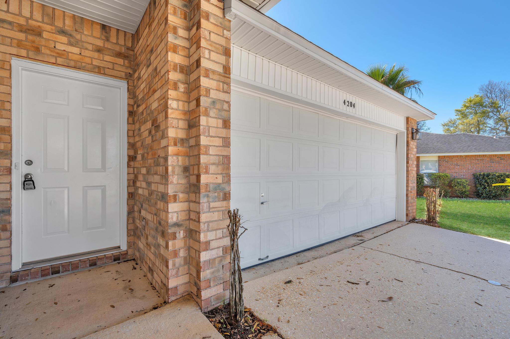 SHADOW OAK S/D - Residential Lease