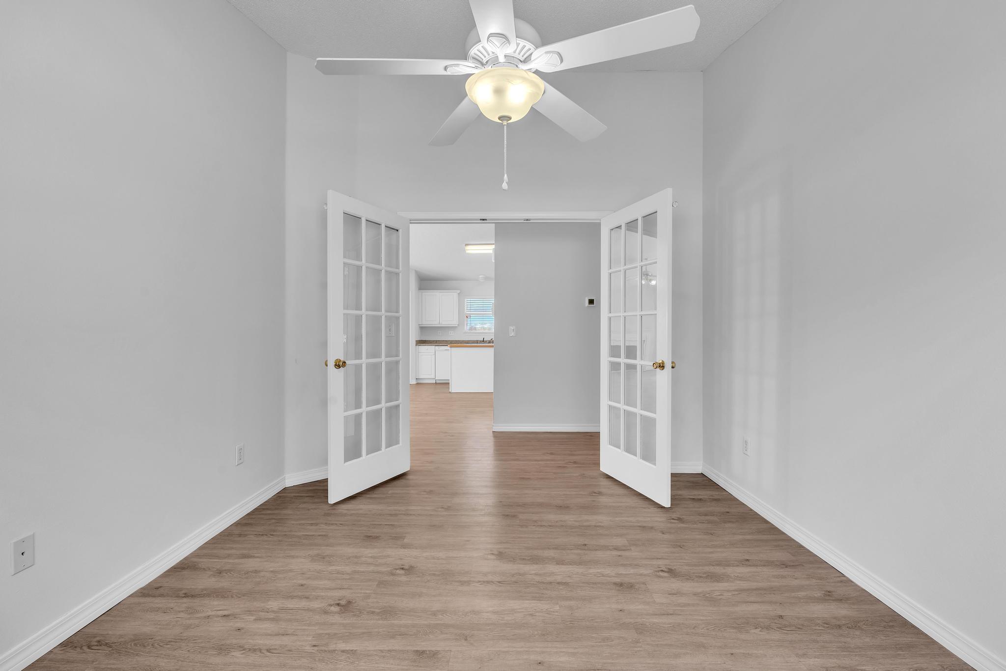 SHADOW OAK S/D - Residential Lease