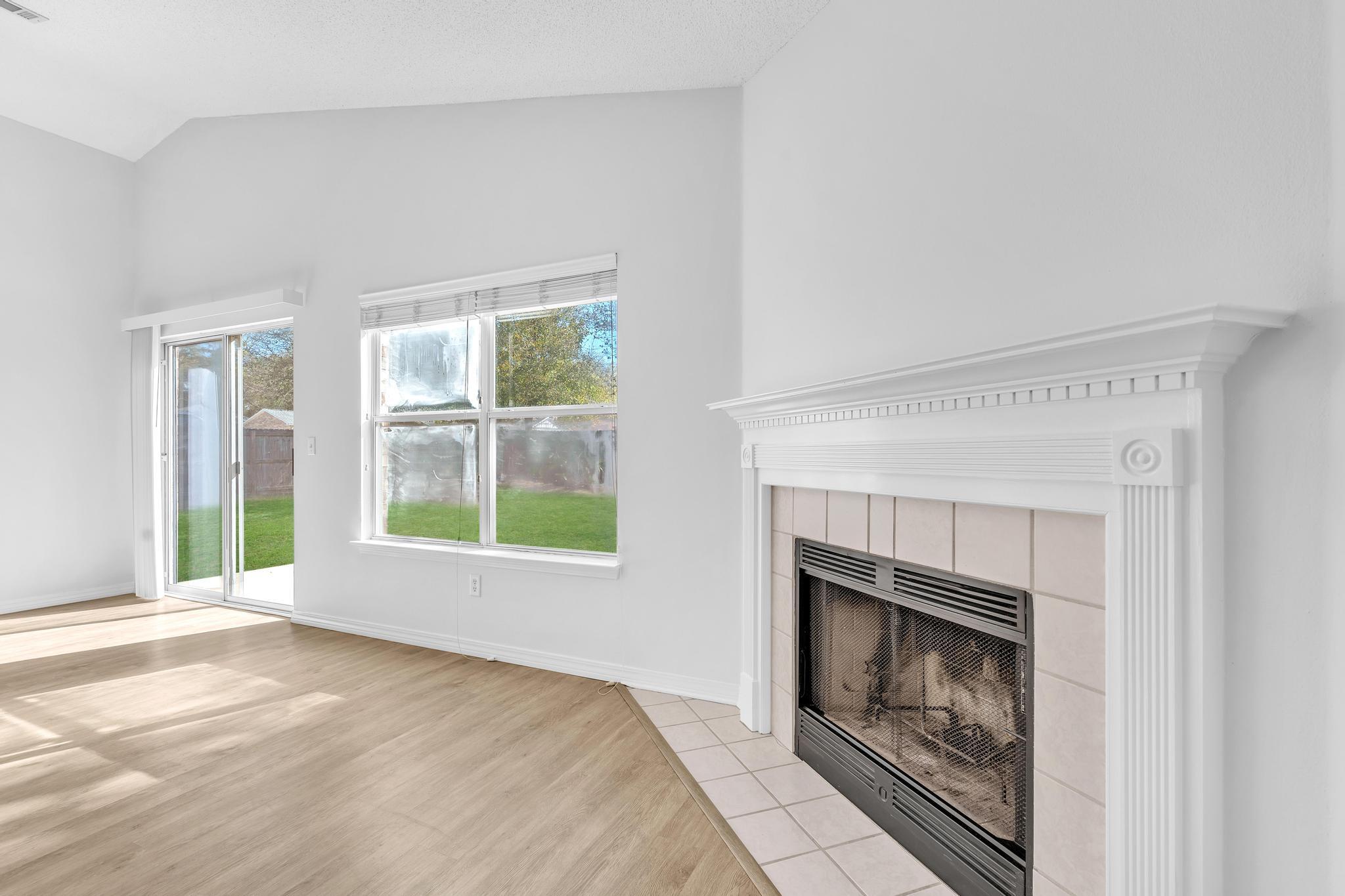 SHADOW OAK S/D - Residential Lease