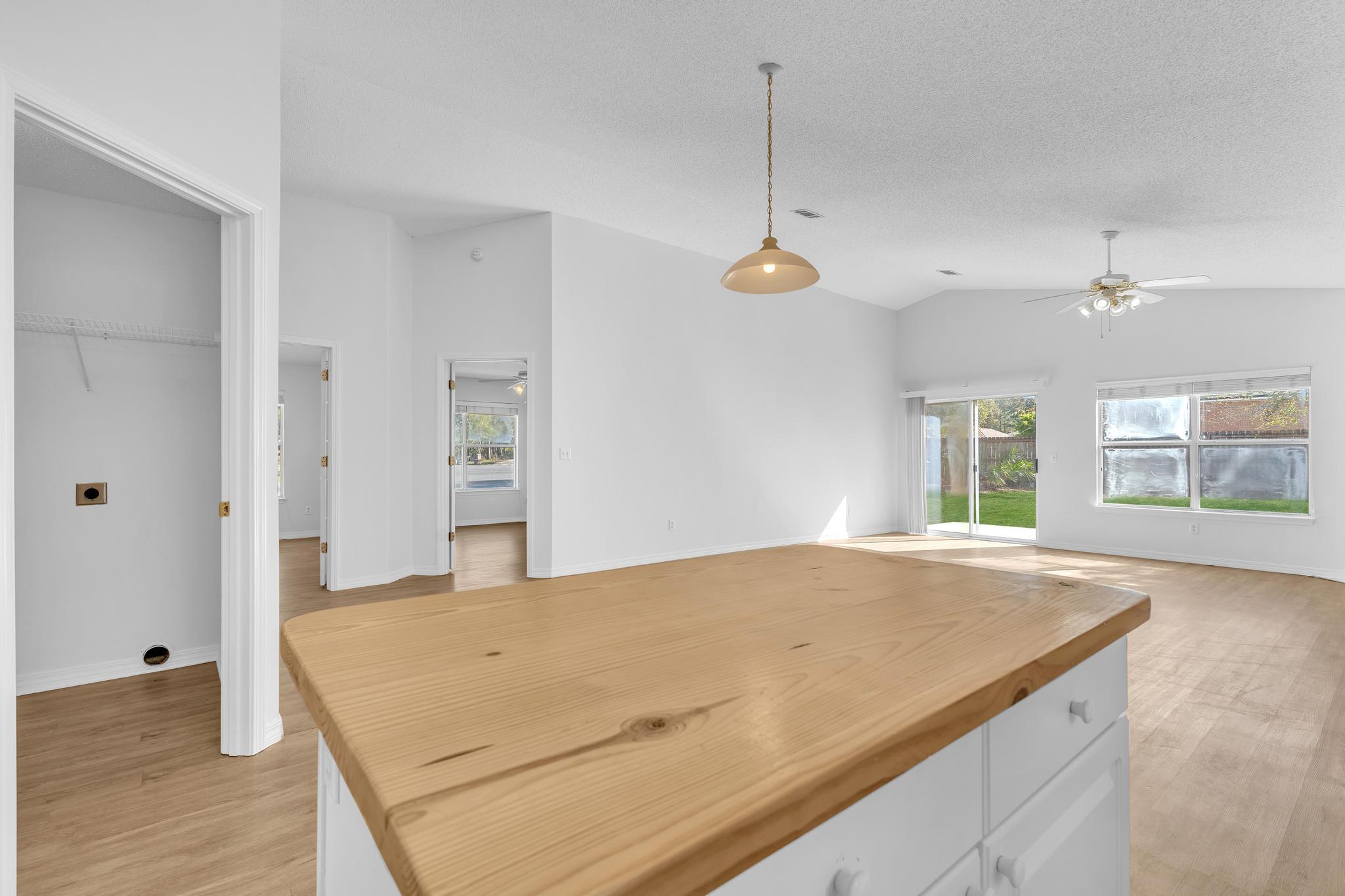 SHADOW OAK S/D - Residential Lease