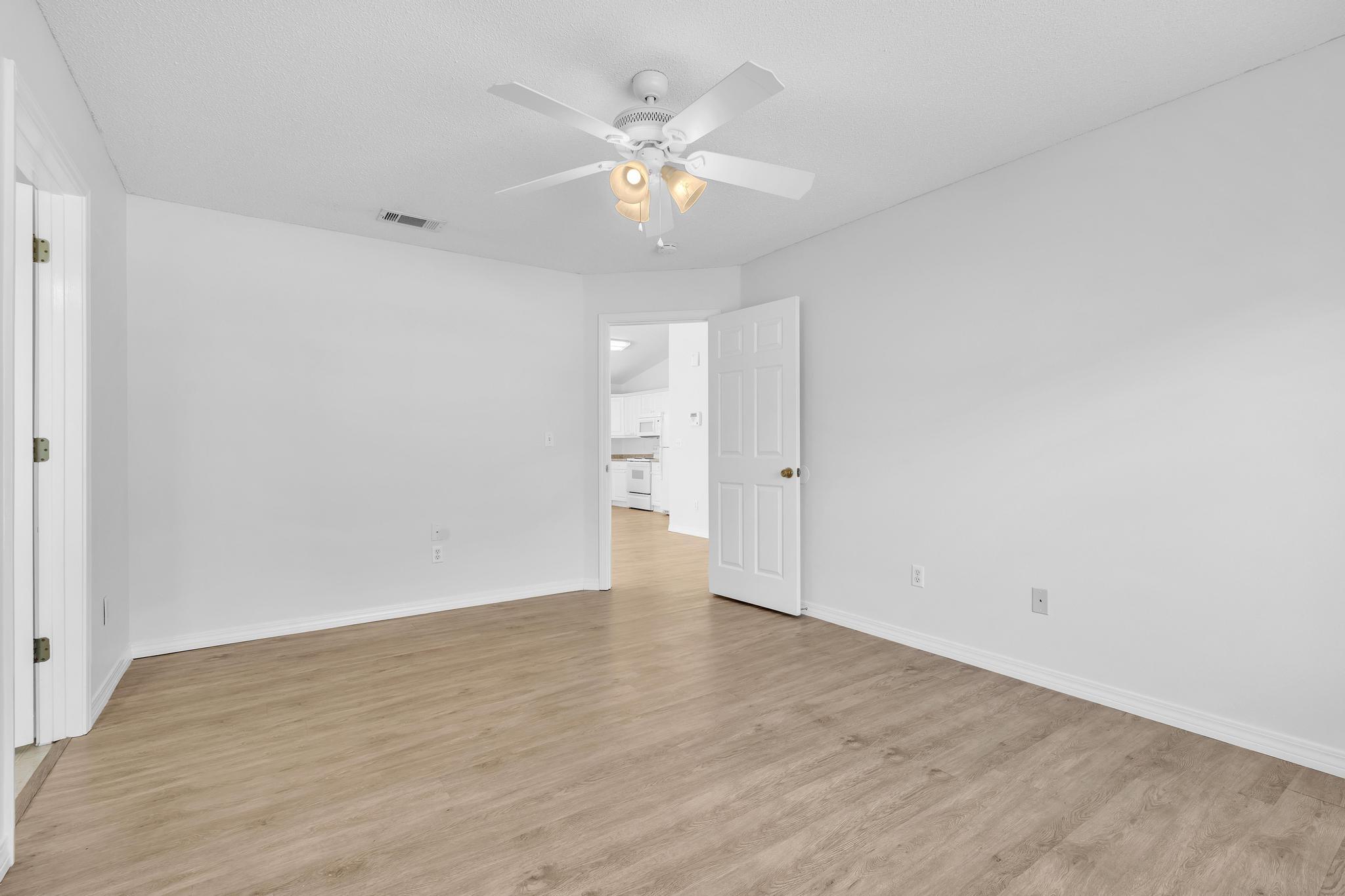 SHADOW OAK S/D - Residential Lease