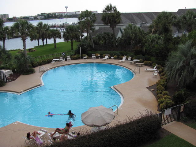 PIRATES BAY PH 1 - Residential