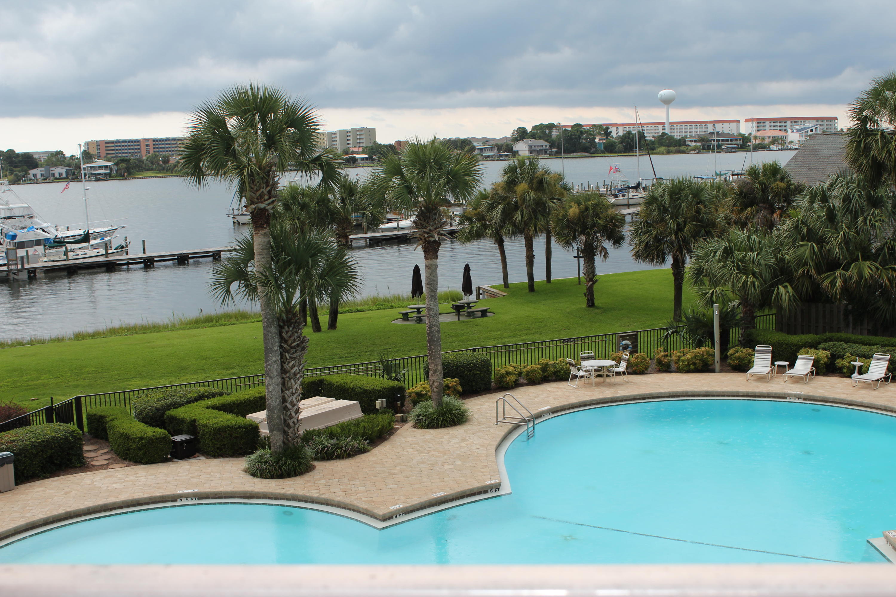 PIRATES BAY PH 1 - Residential