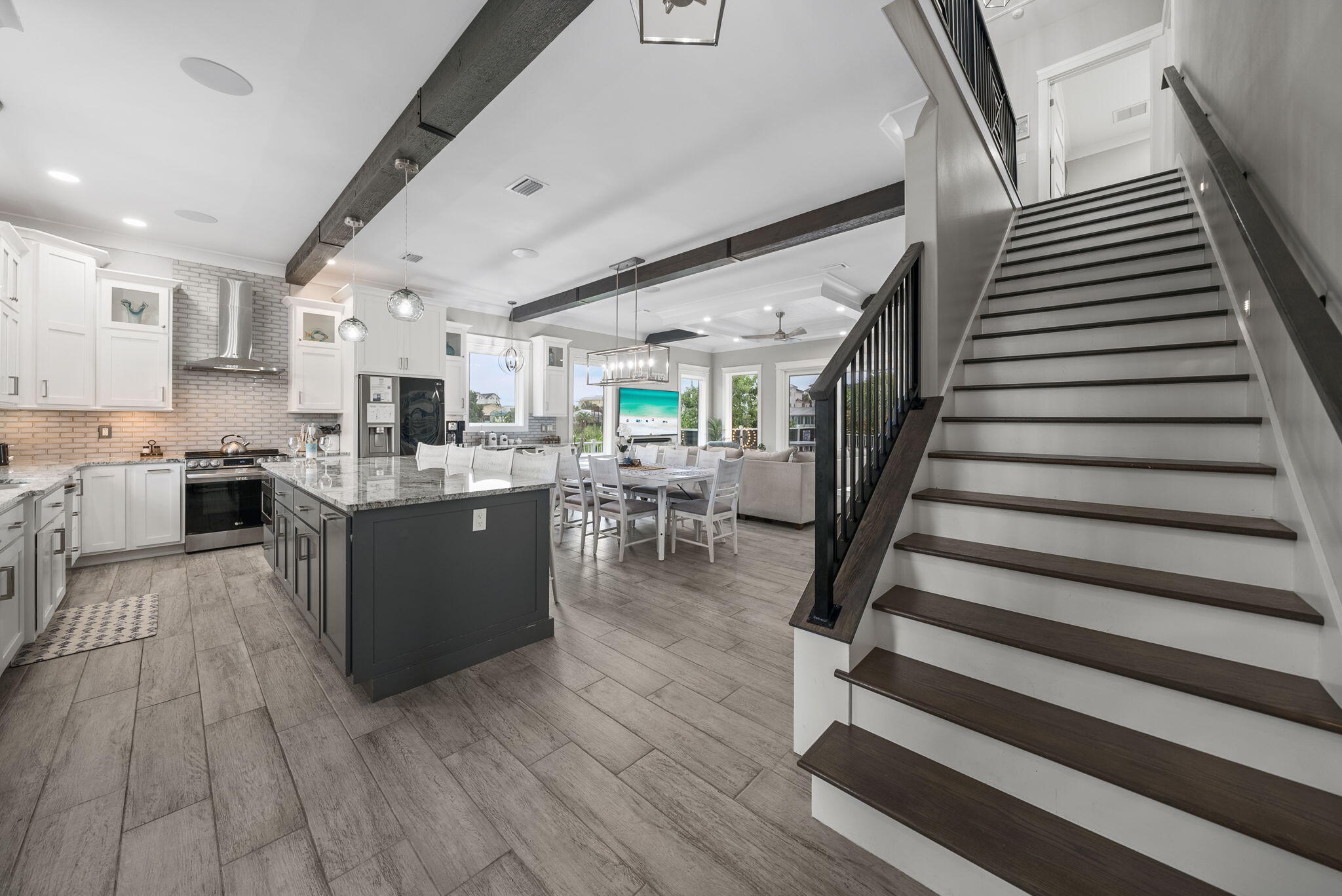 LAGUNA BEACH 7TH ADDN - Residential