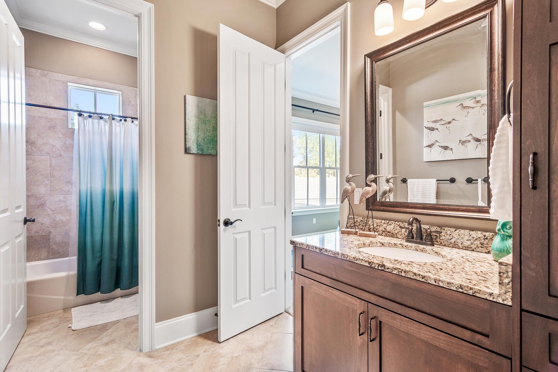 ISLAND GREEN - Residential