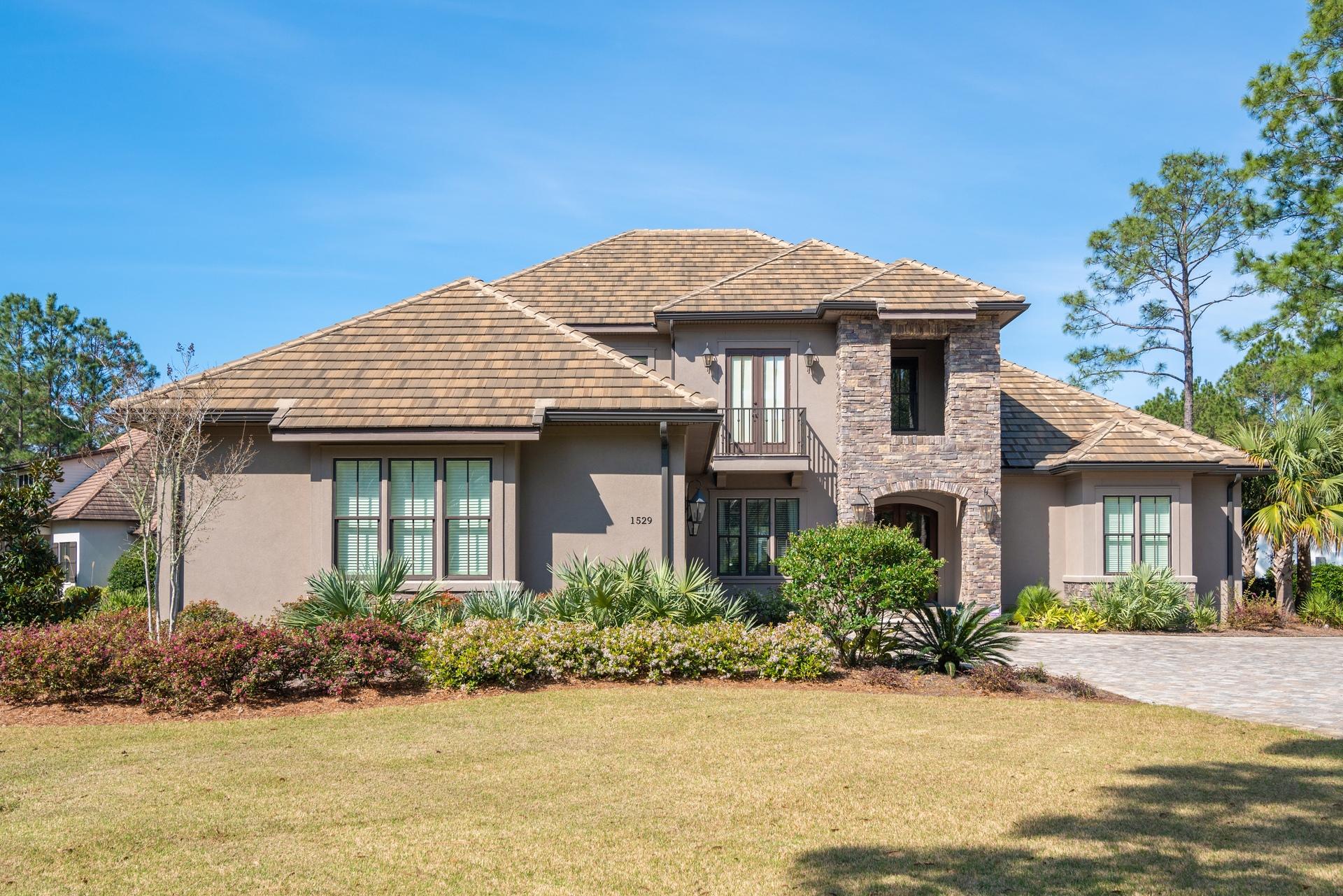 ISLAND GREEN - Residential