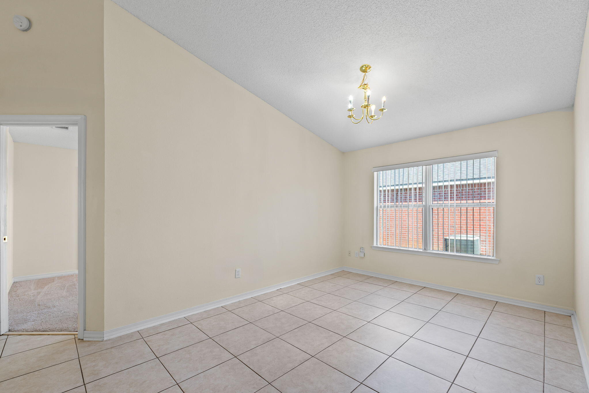 HIDDEN SHORES - Residential