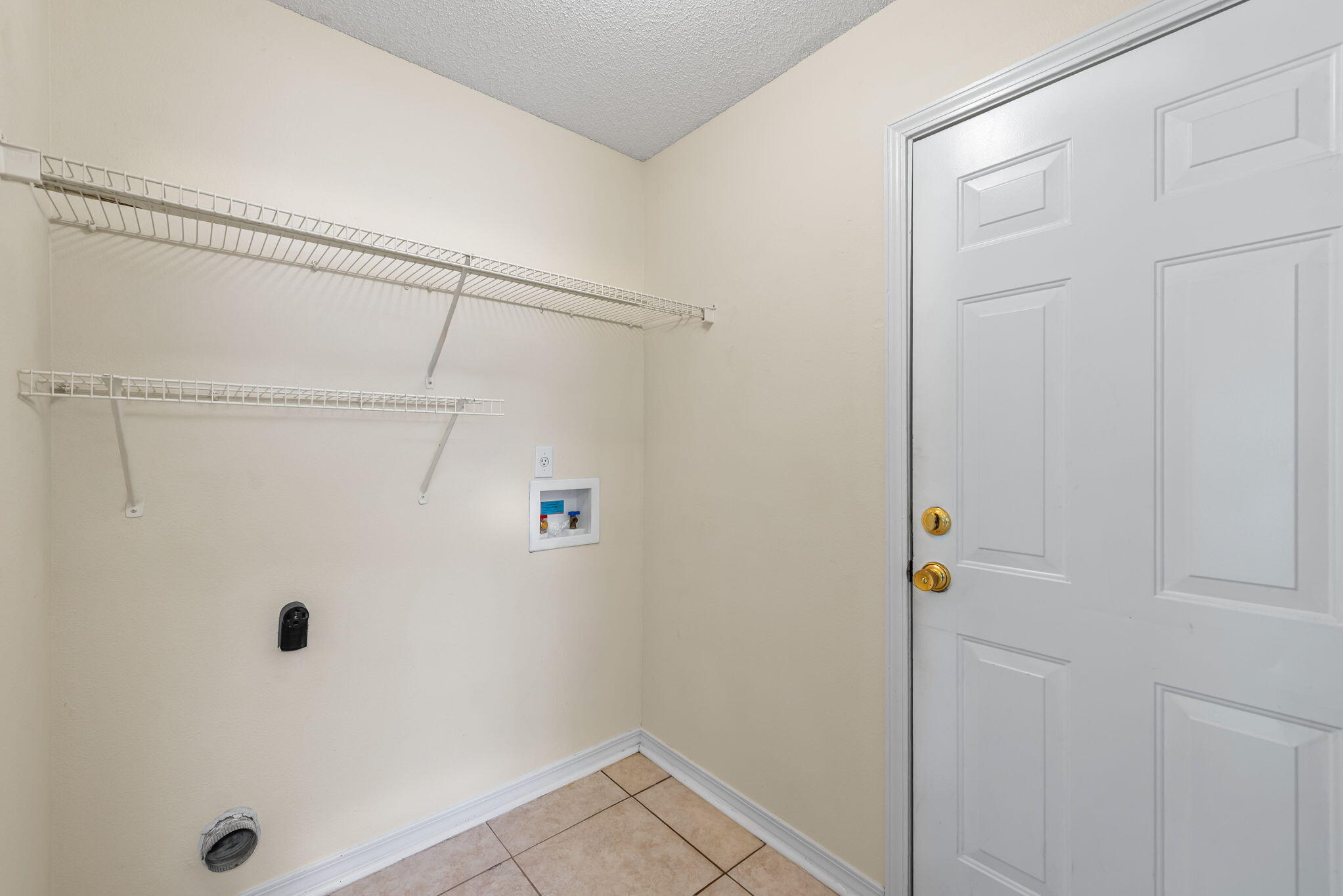 HIDDEN SHORES - Residential