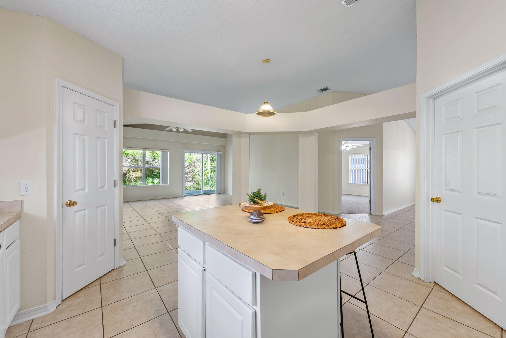 HIDDEN SHORES - Residential