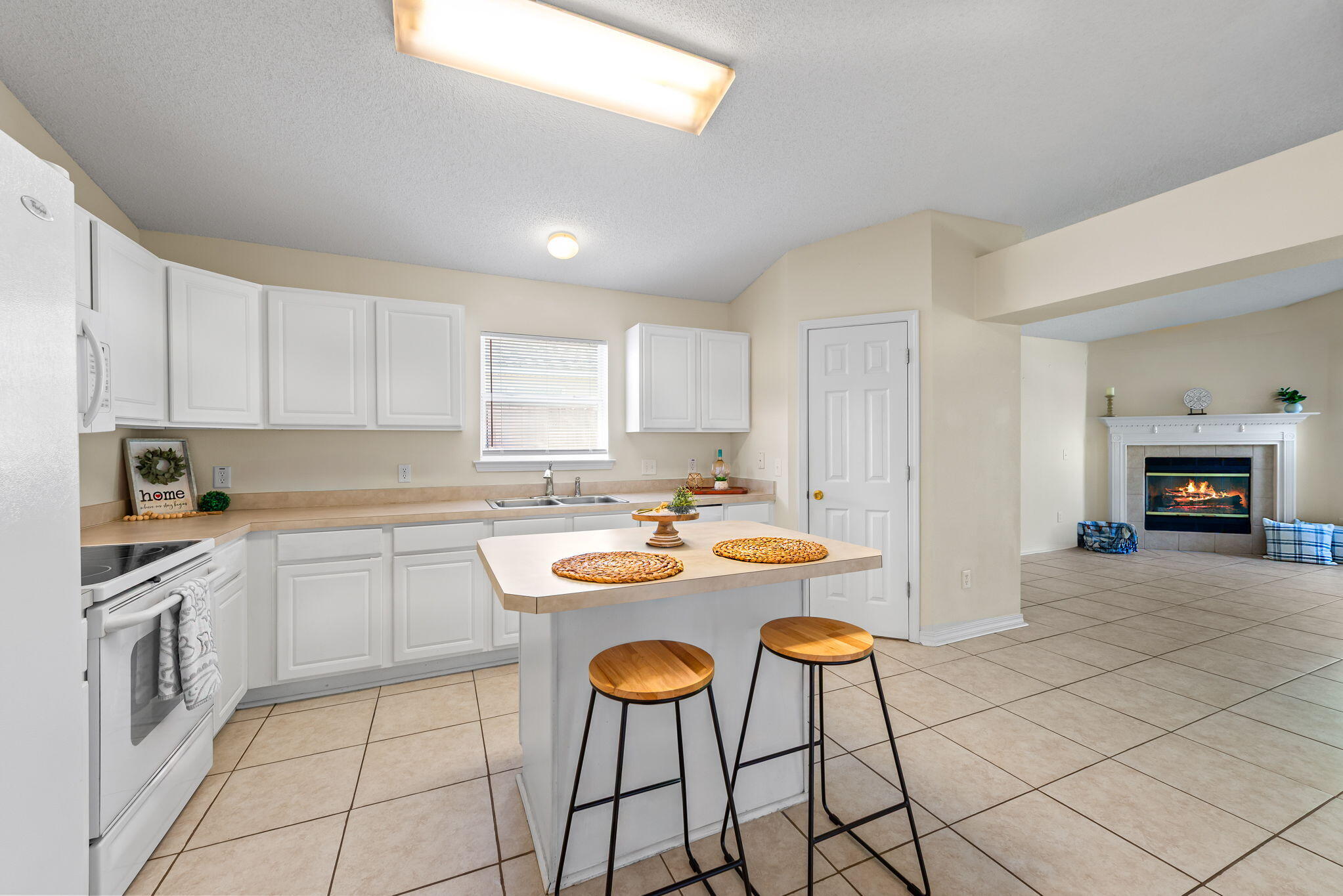 HIDDEN SHORES - Residential