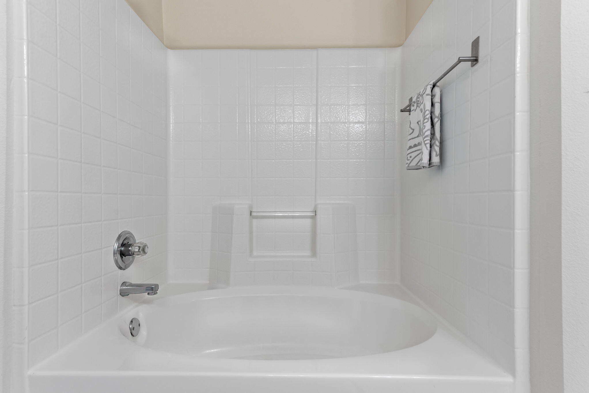 HIDDEN SHORES - Residential