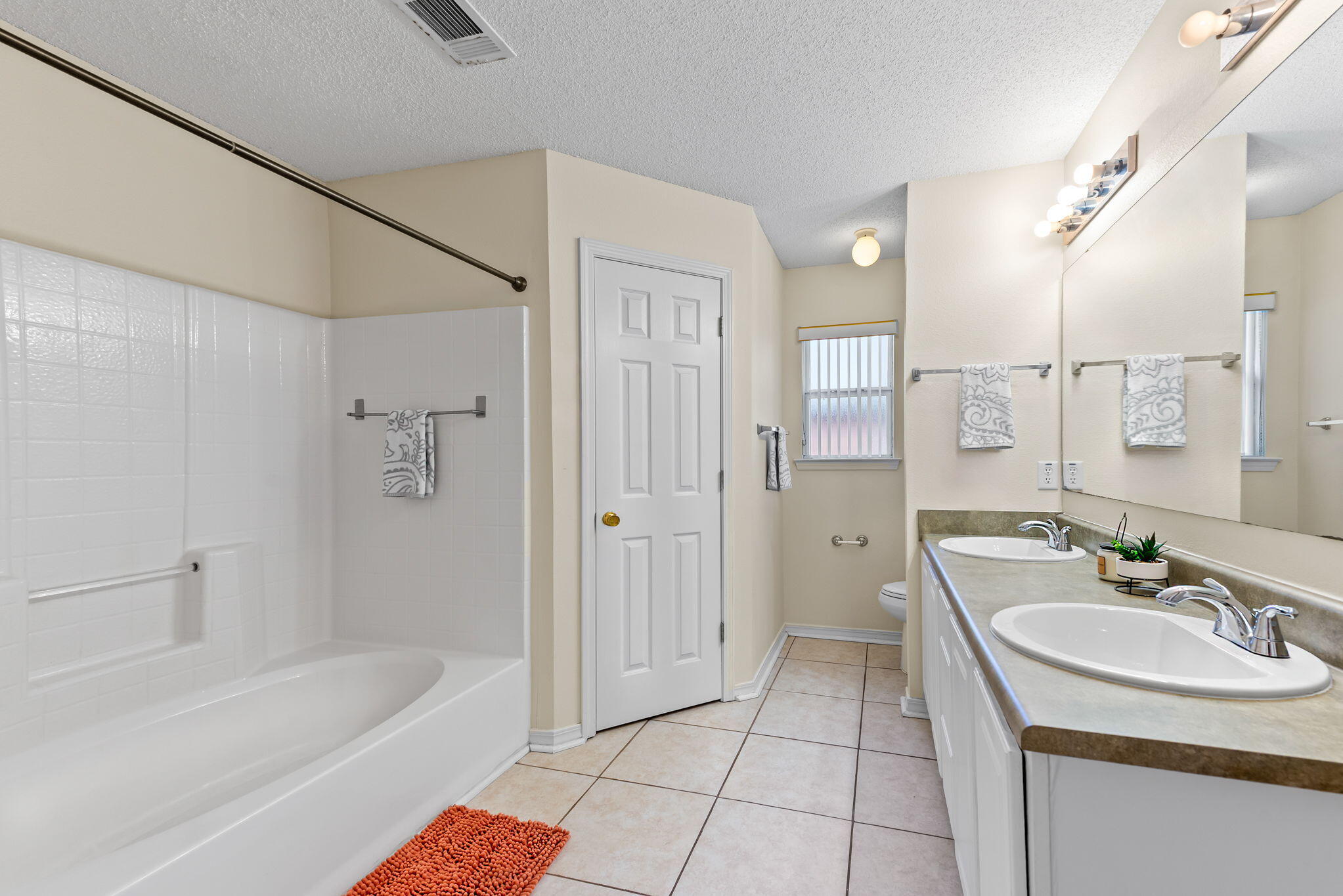 HIDDEN SHORES - Residential