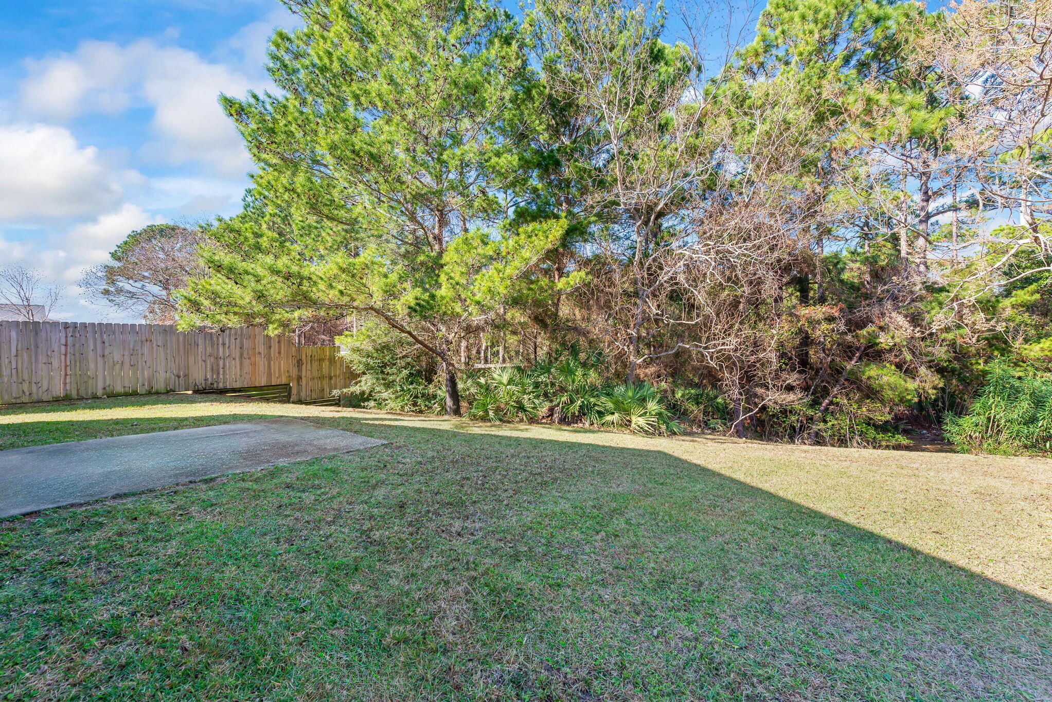 HIDDEN SHORES - Residential