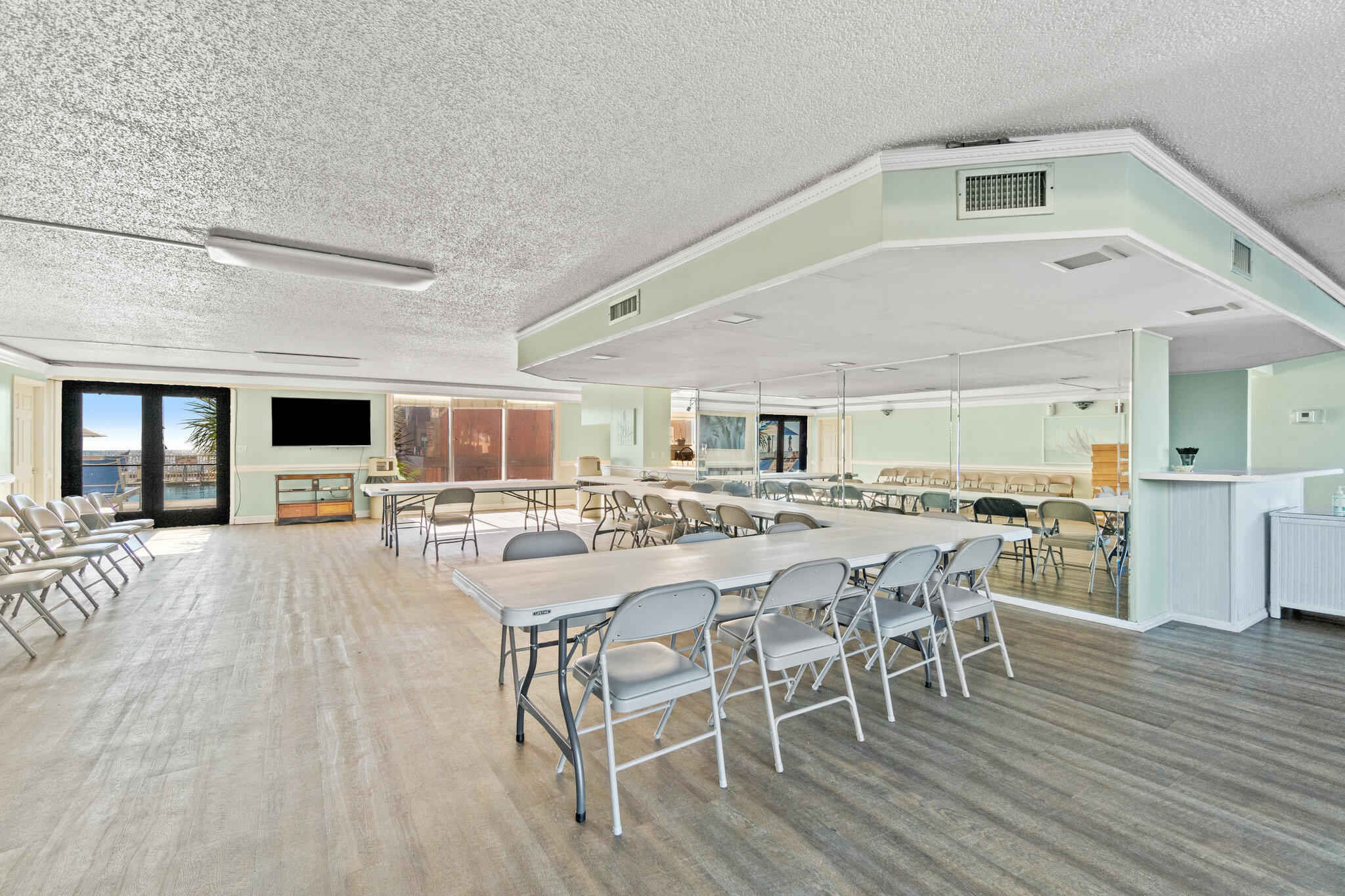 REGENCY TOWERS CONDO - Residential