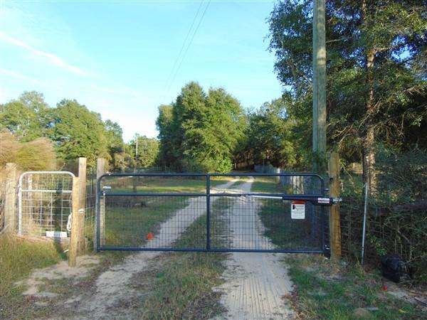 METES & BOUNDS - Farm