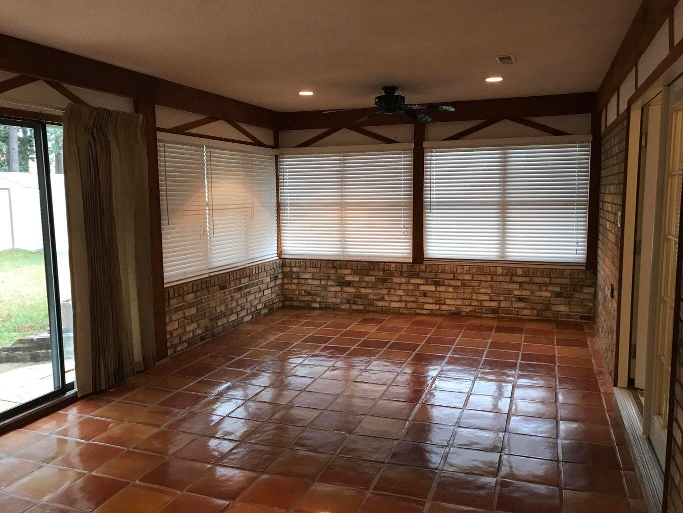 JACKSON TRAIL - Residential