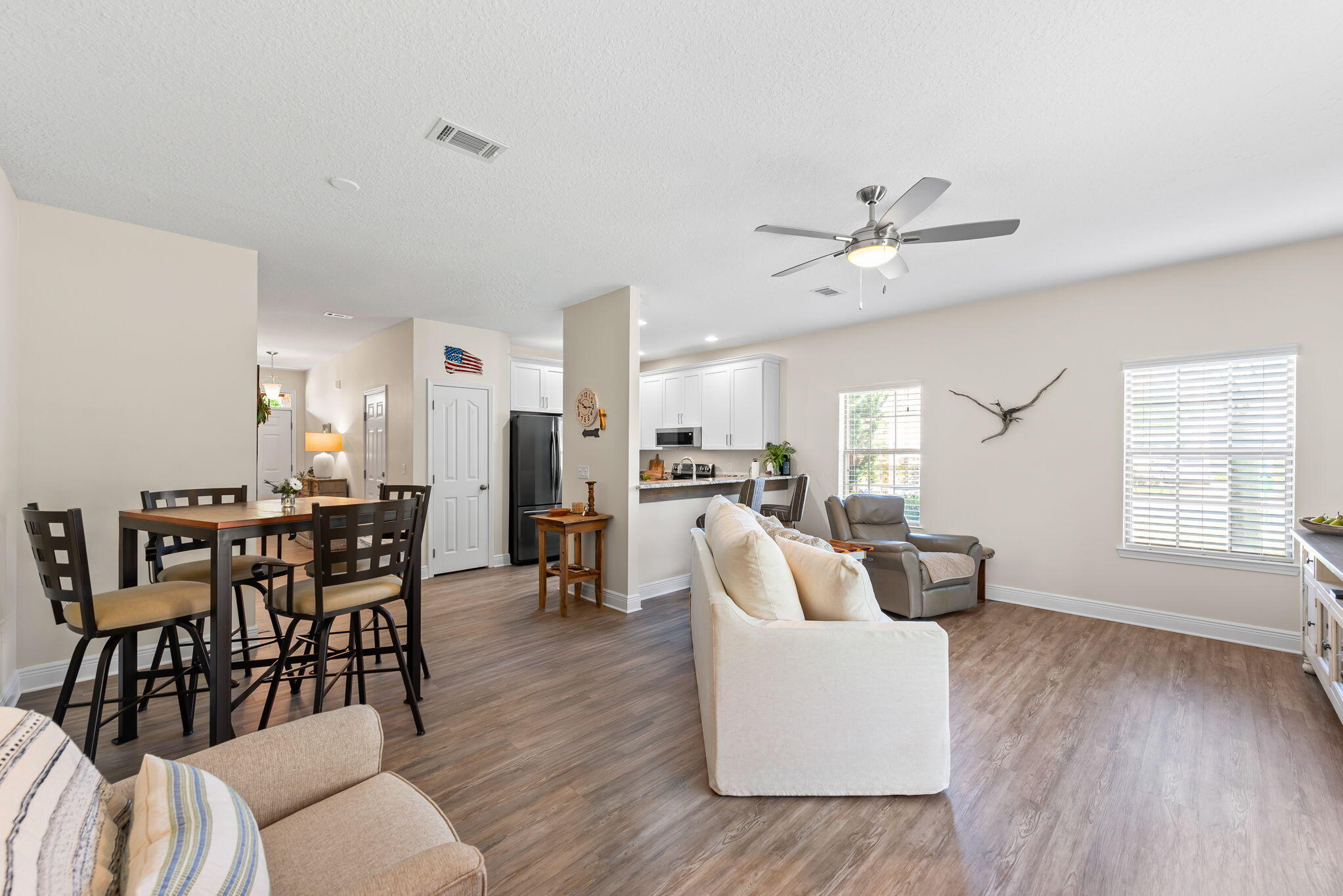 RESERVE POINTE - Residential