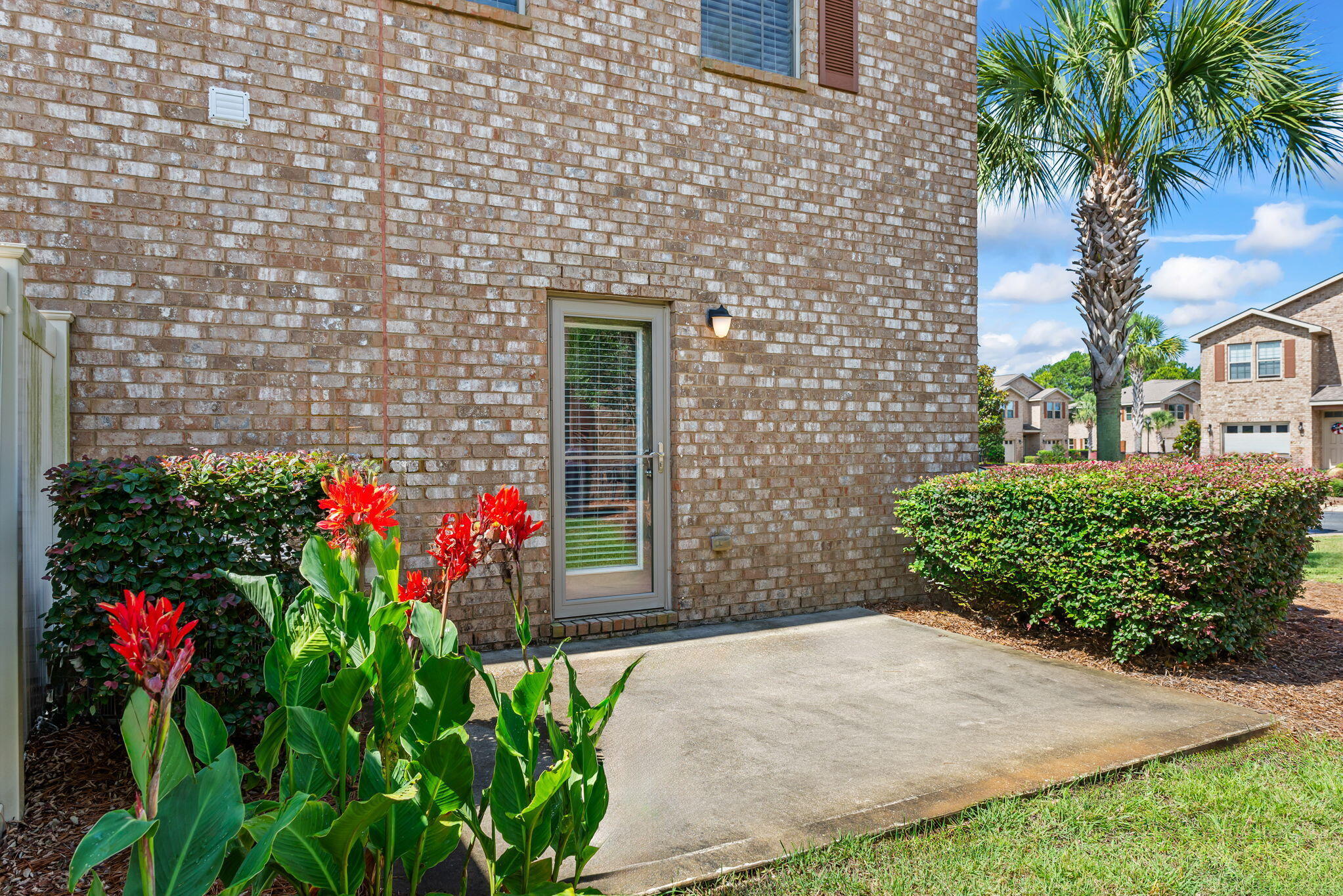 RESERVE POINTE - Residential