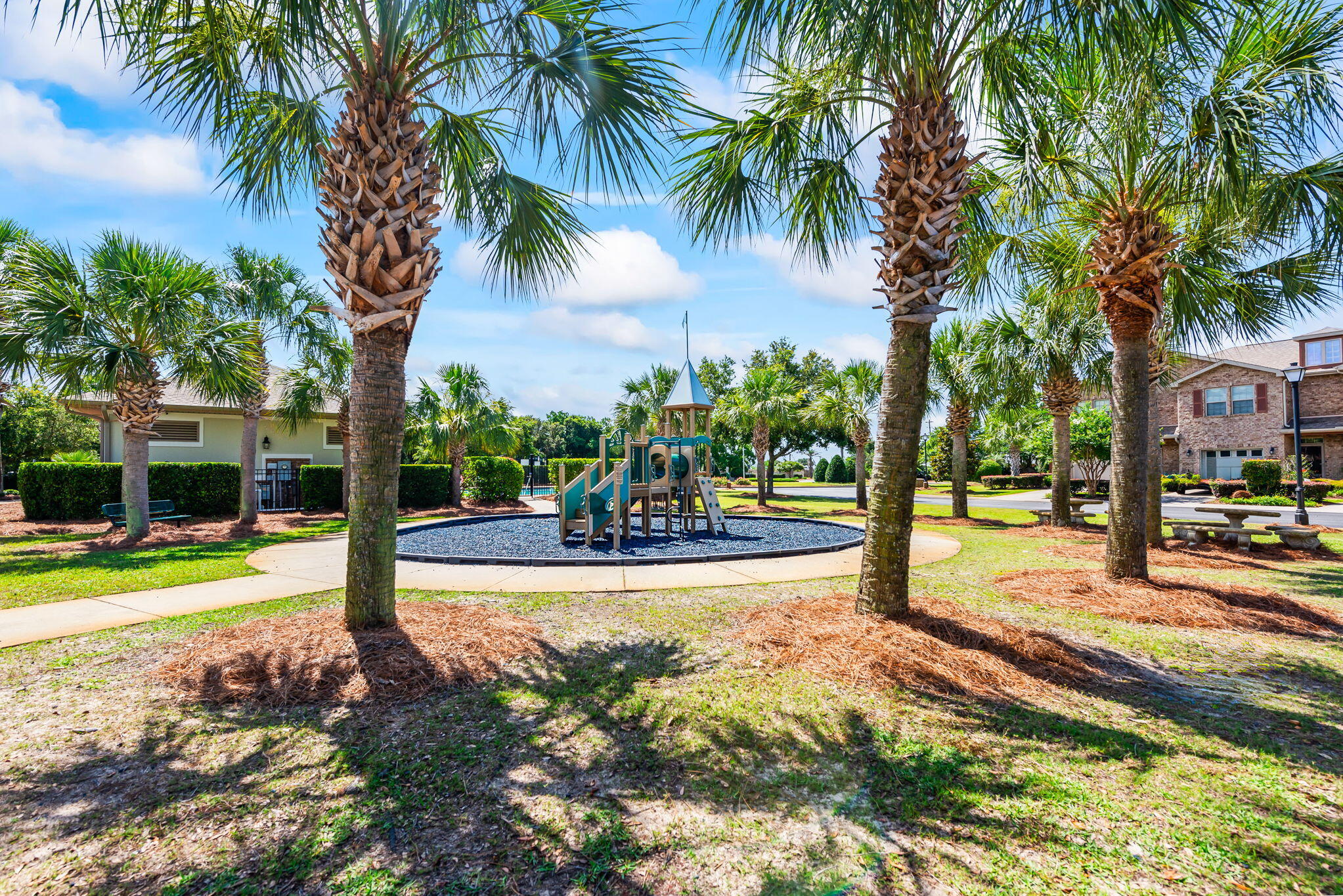 RESERVE POINTE - Residential