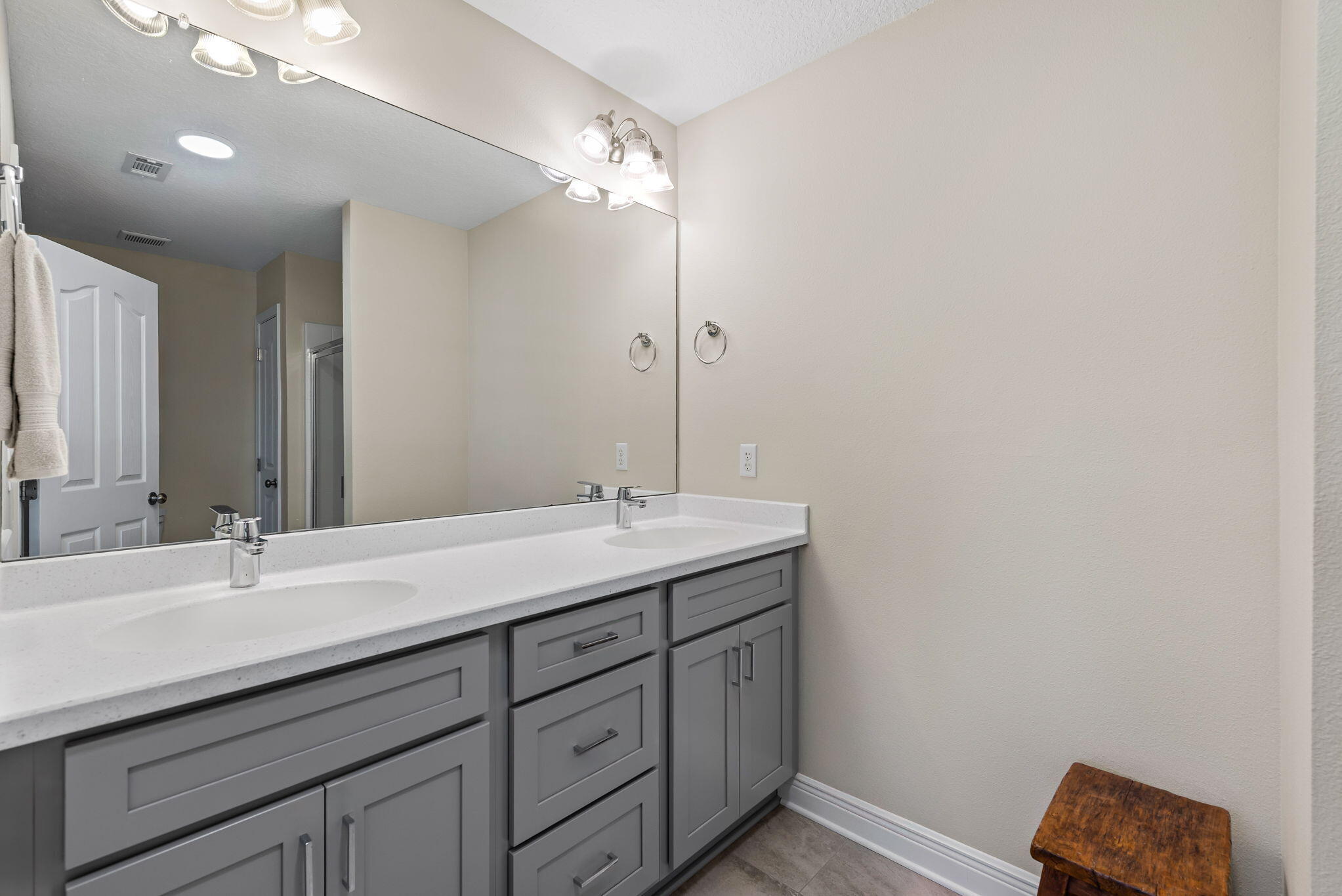 RESERVE POINTE - Residential