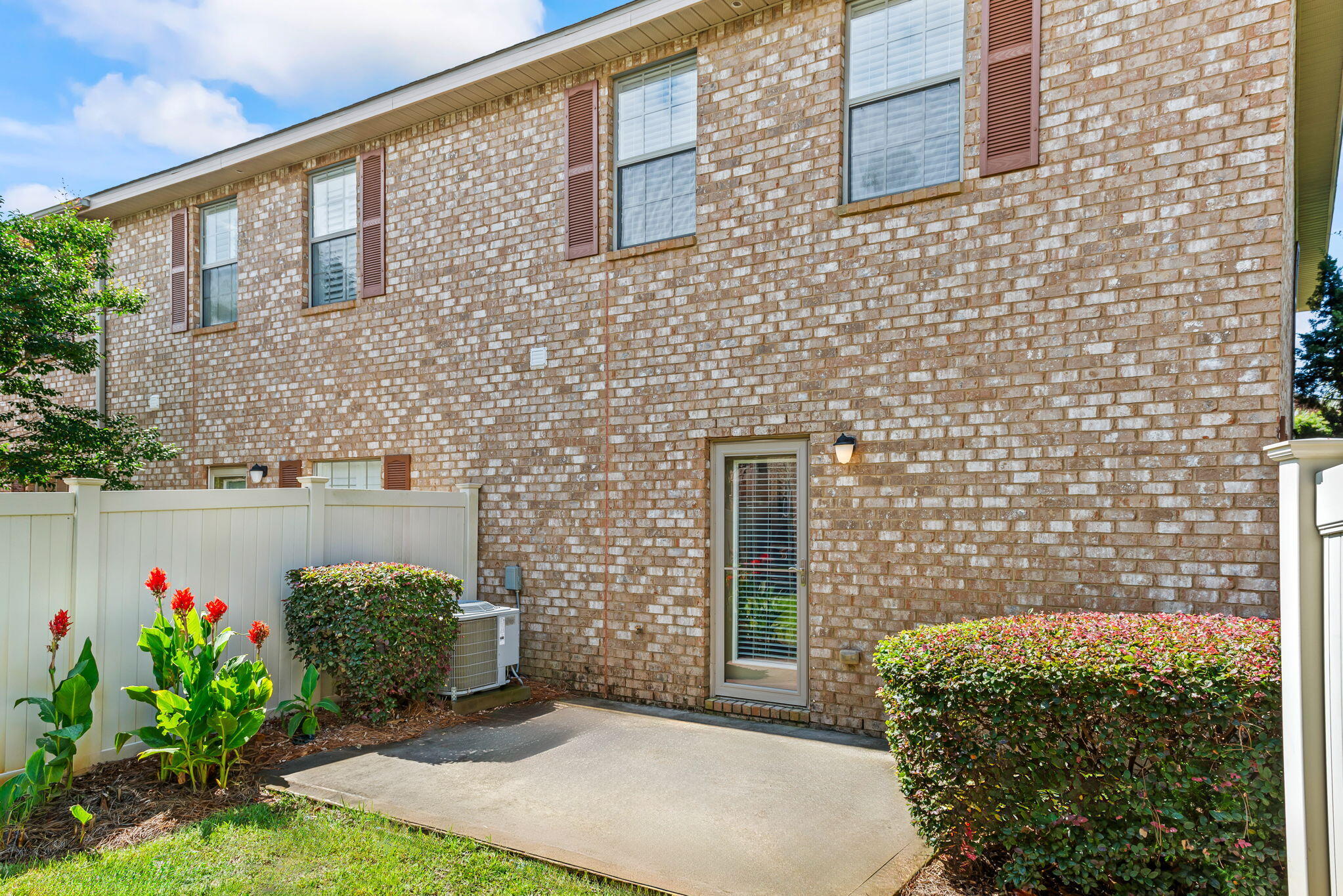 RESERVE POINTE - Residential
