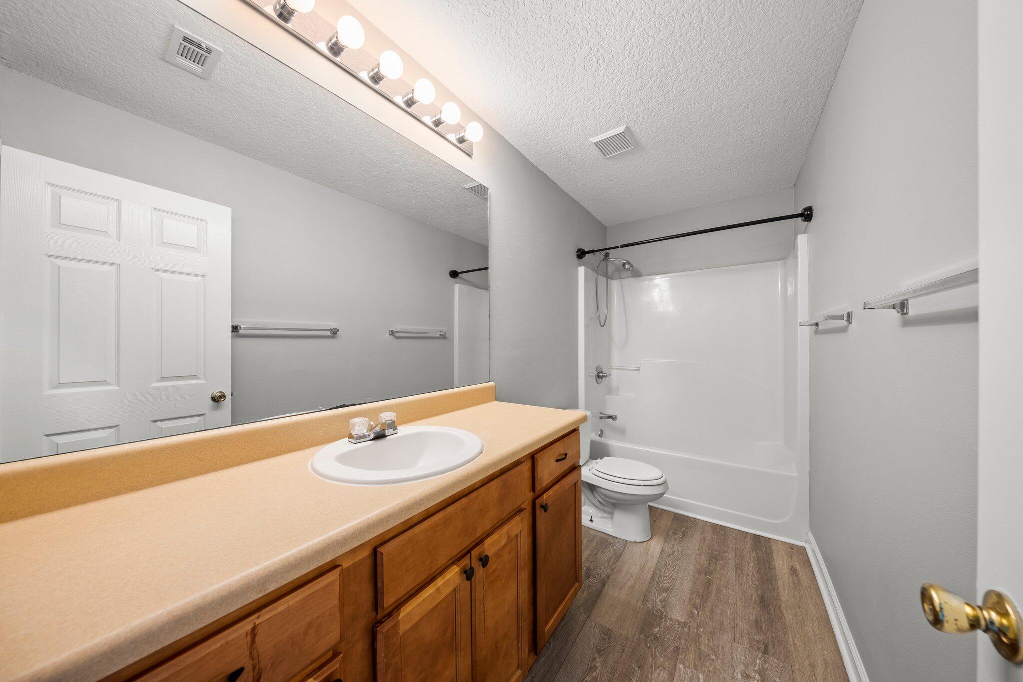 Miranda Apartments - Residential Lease