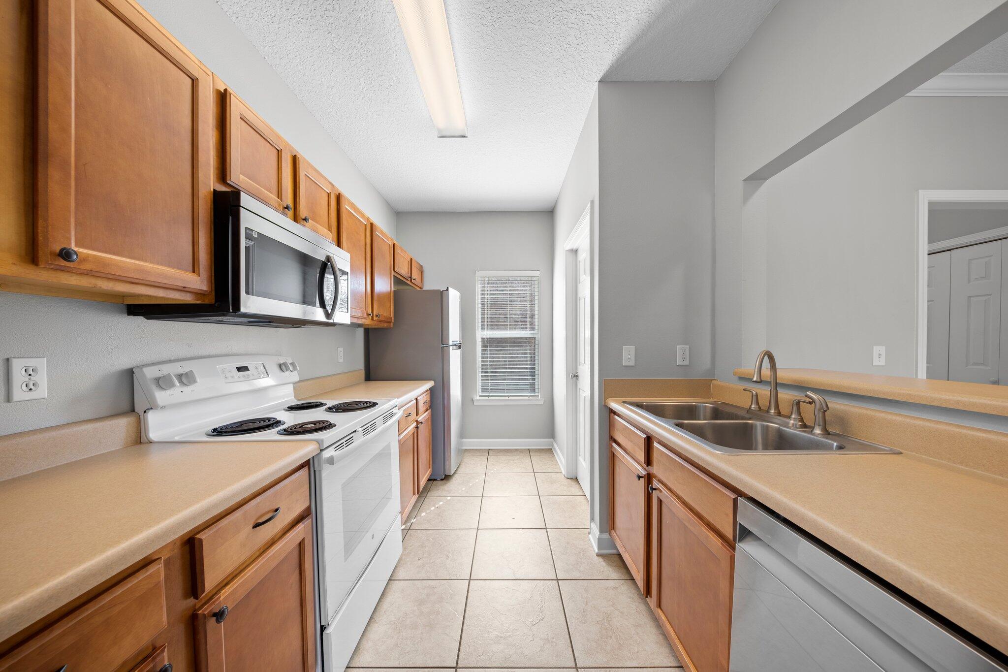 Miranda Apartments - Residential Lease