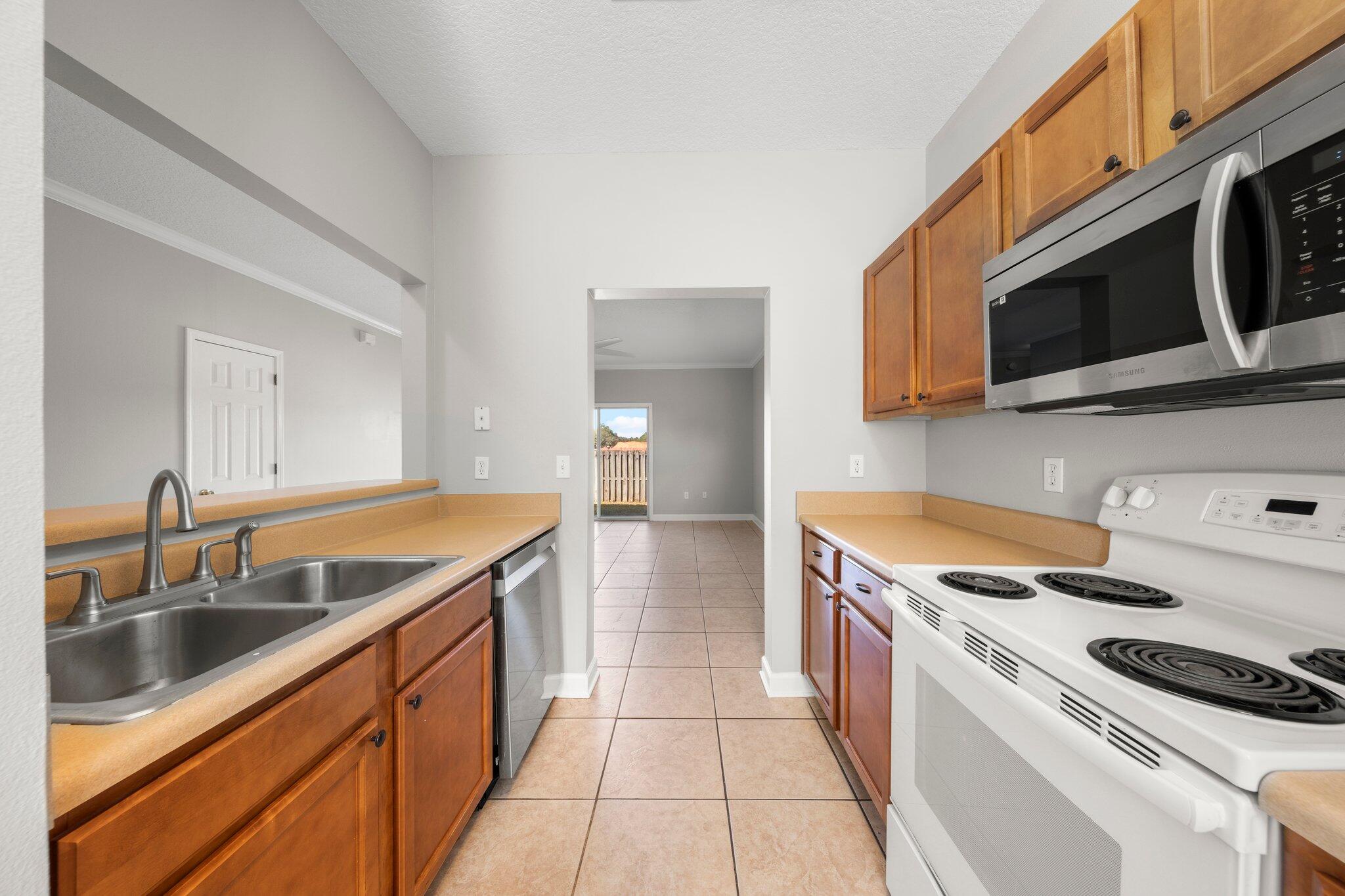 Miranda Apartments - Residential Lease