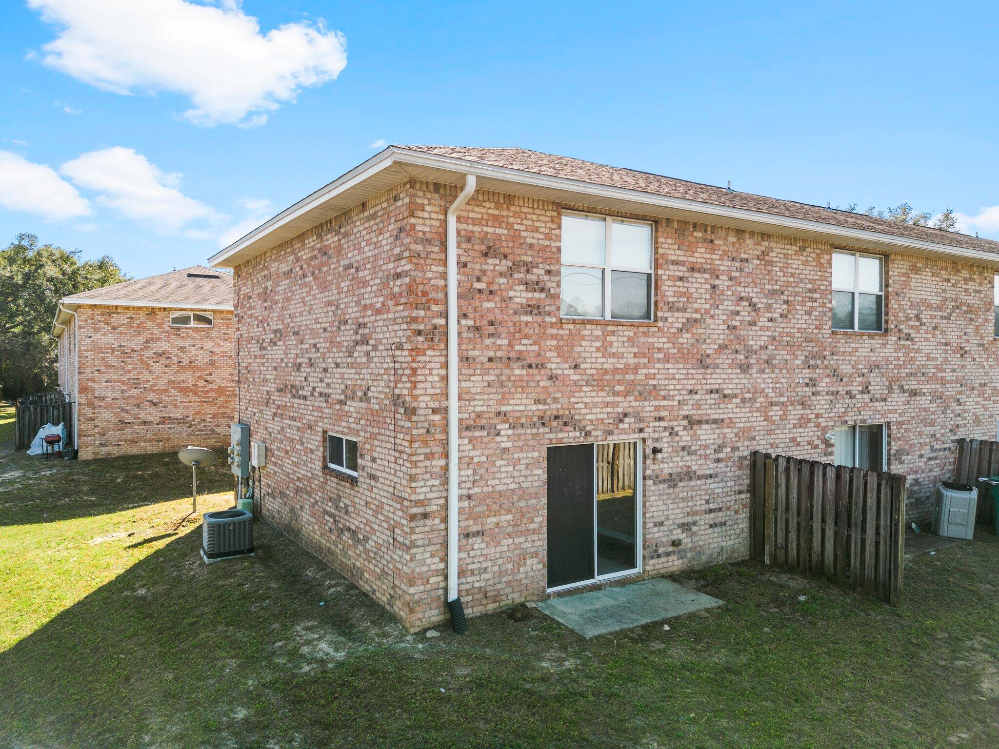 Miranda Apartments - Residential Lease