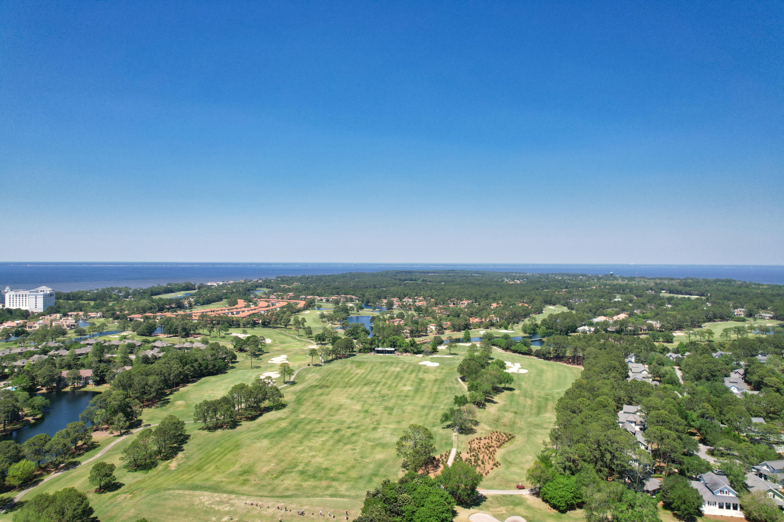 BAHIA CONDO - Residential