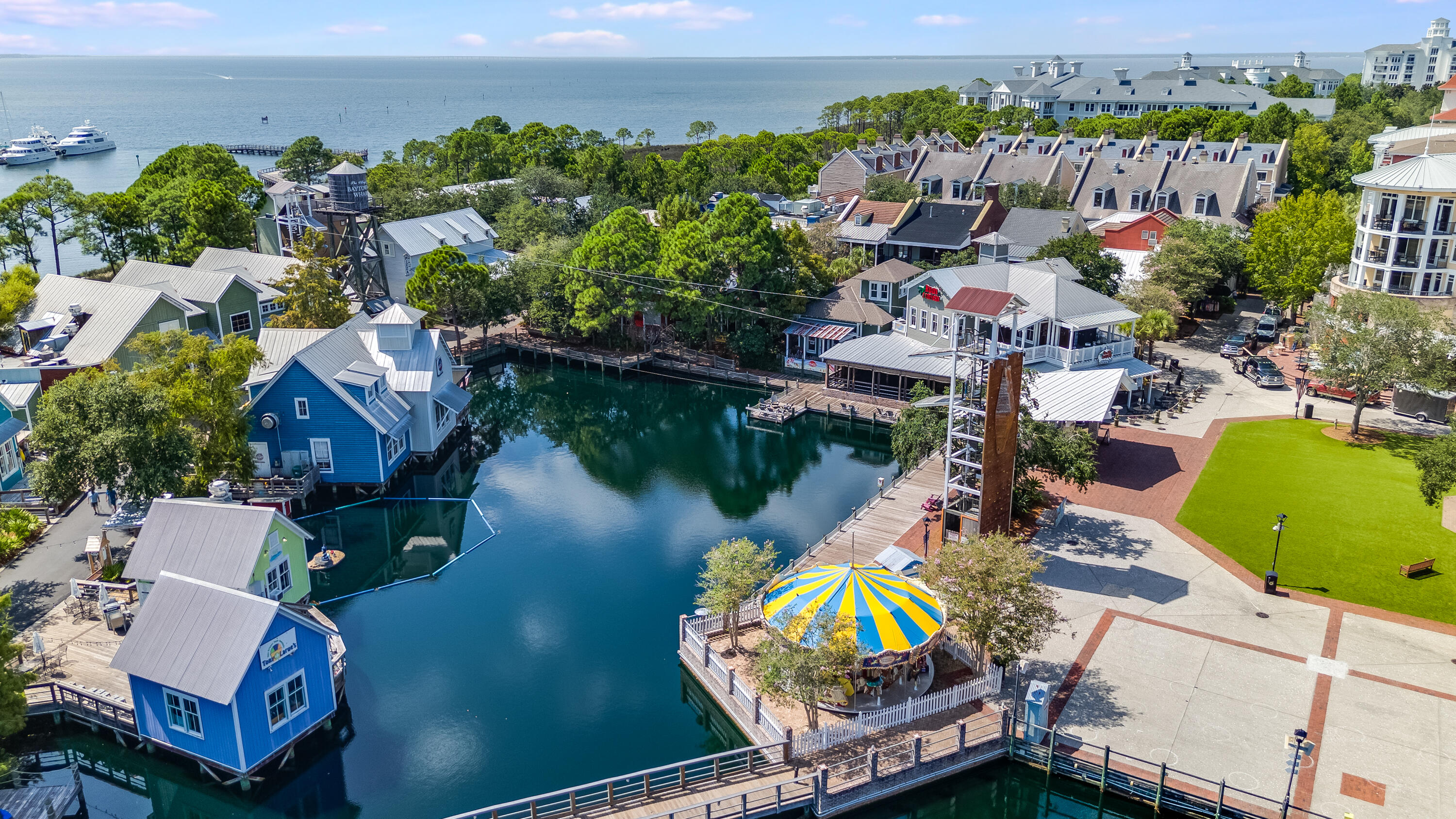 BAHIA CONDO - Residential