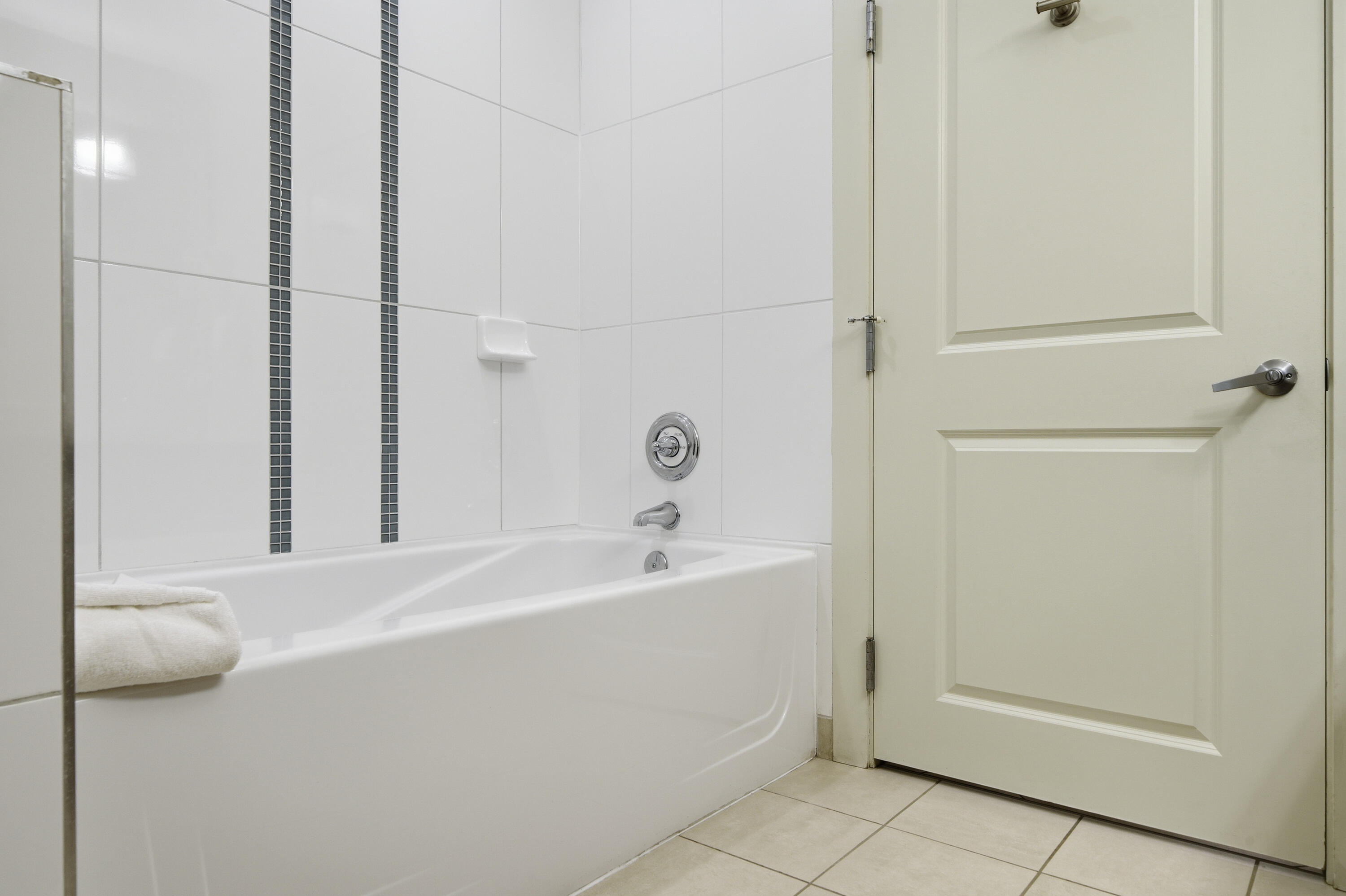 BAHIA CONDO - Residential