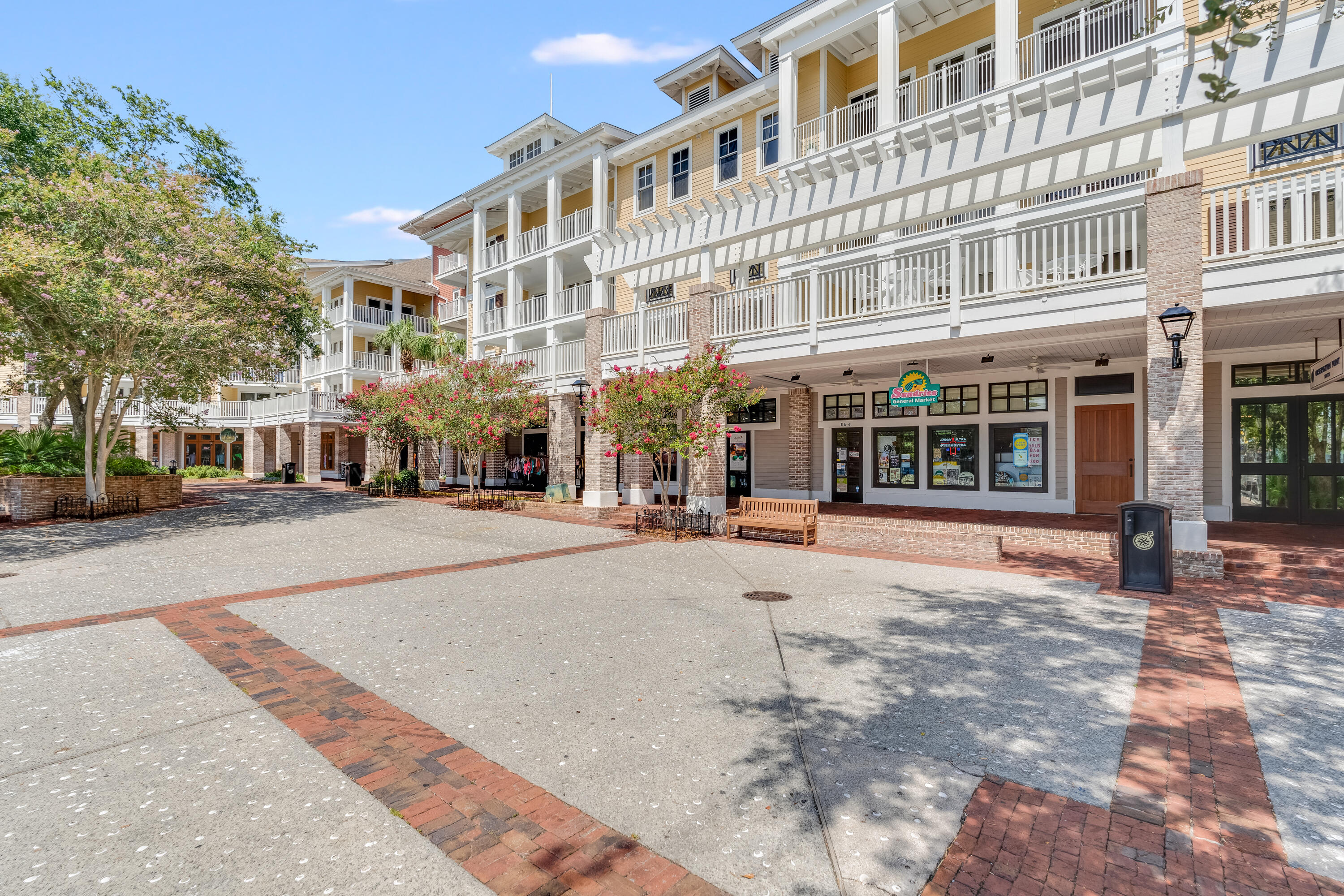 BAHIA CONDO - Residential