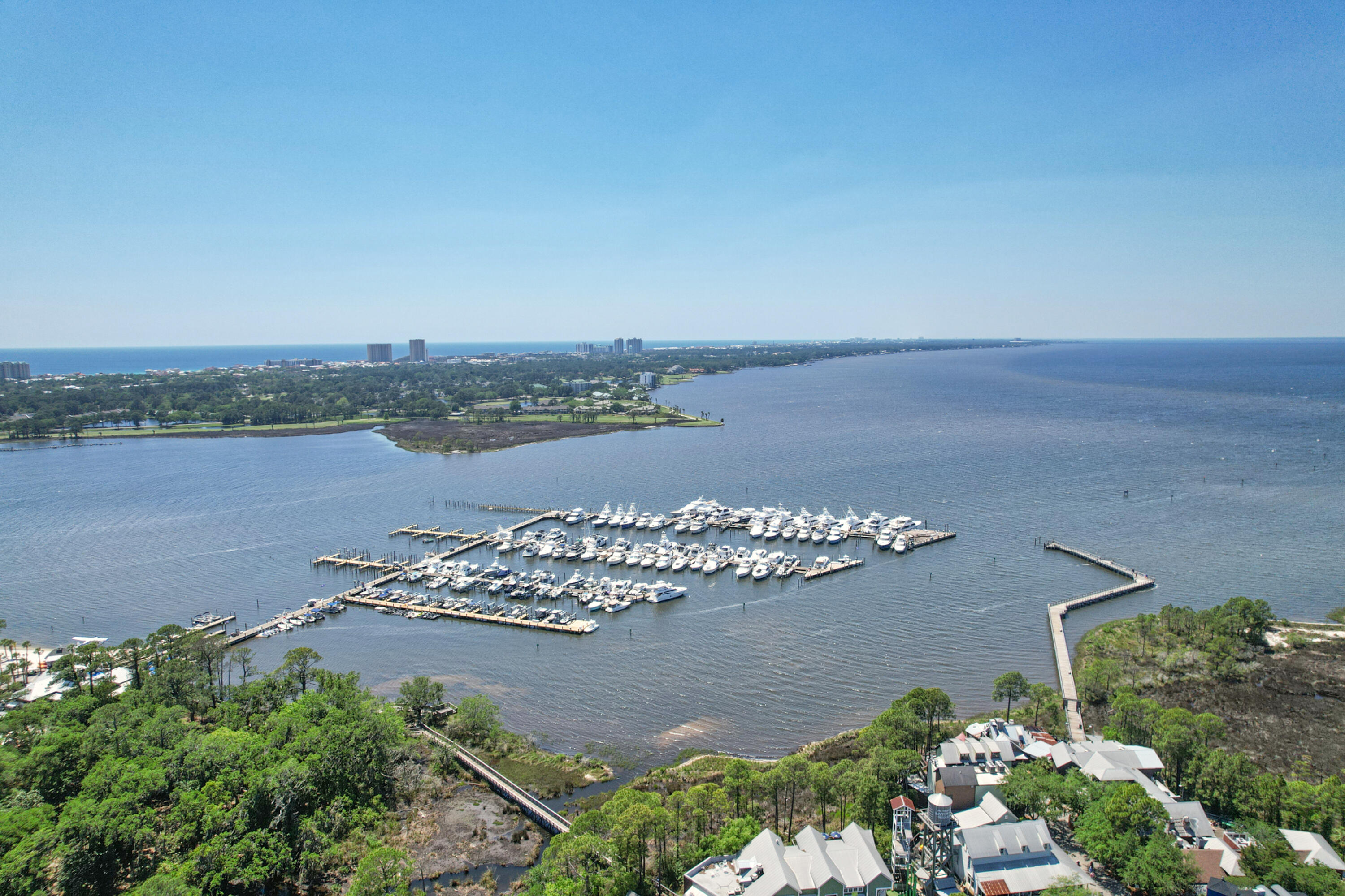 BAHIA CONDO - Residential