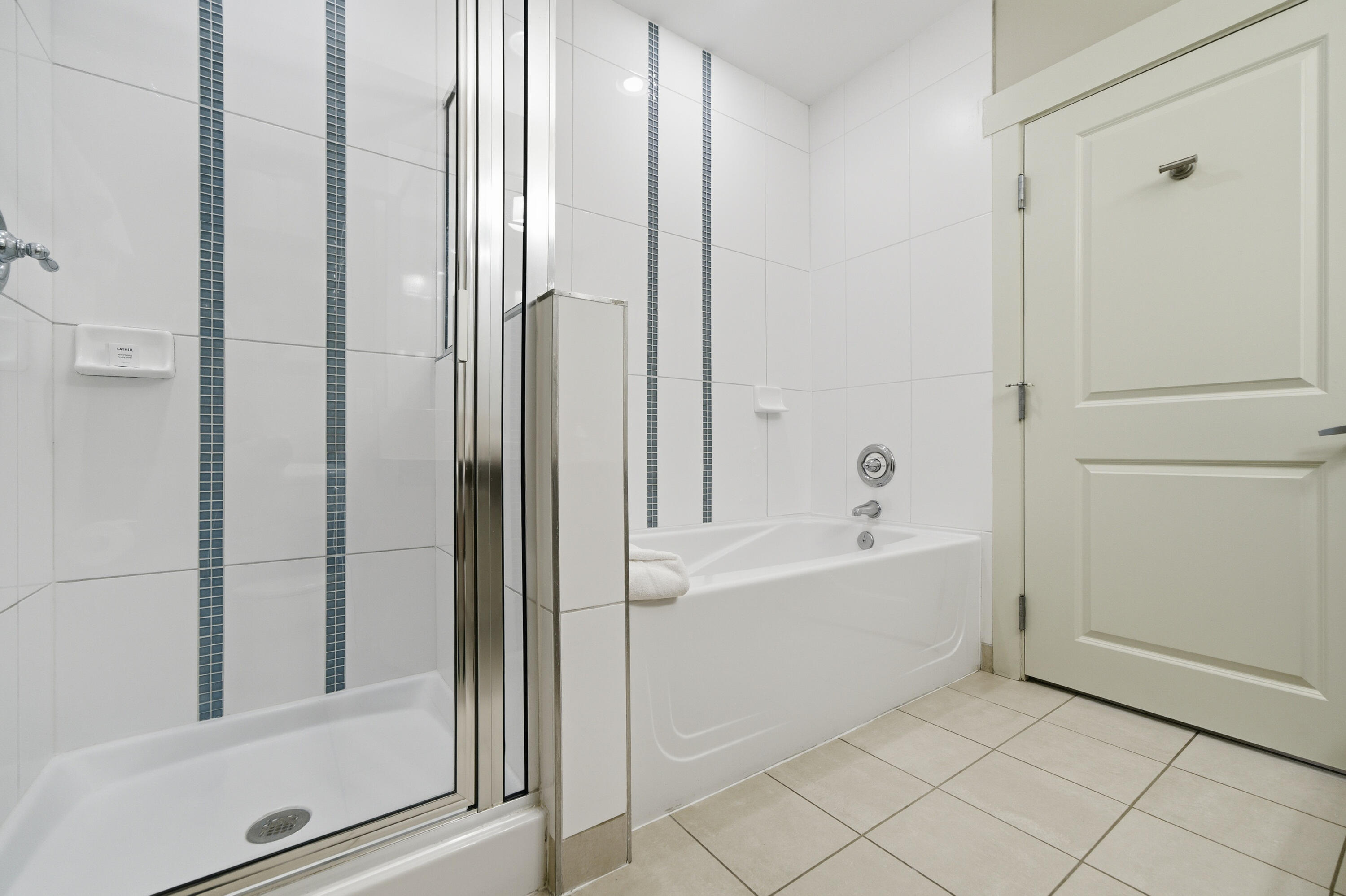 BAHIA CONDO - Residential