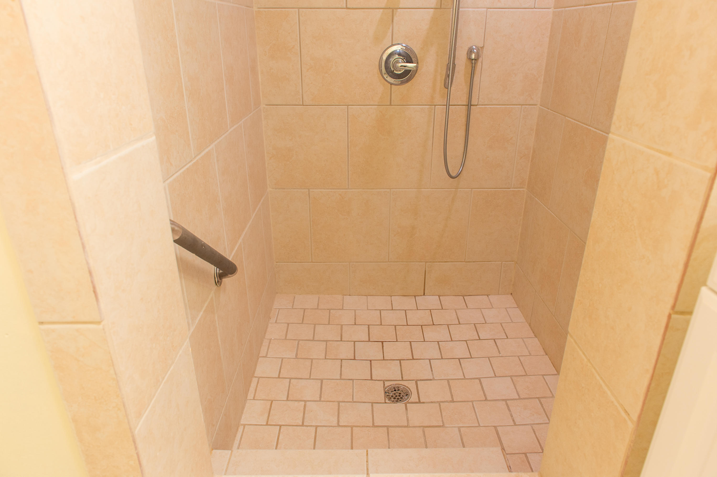 HOWARD S/D - Residential