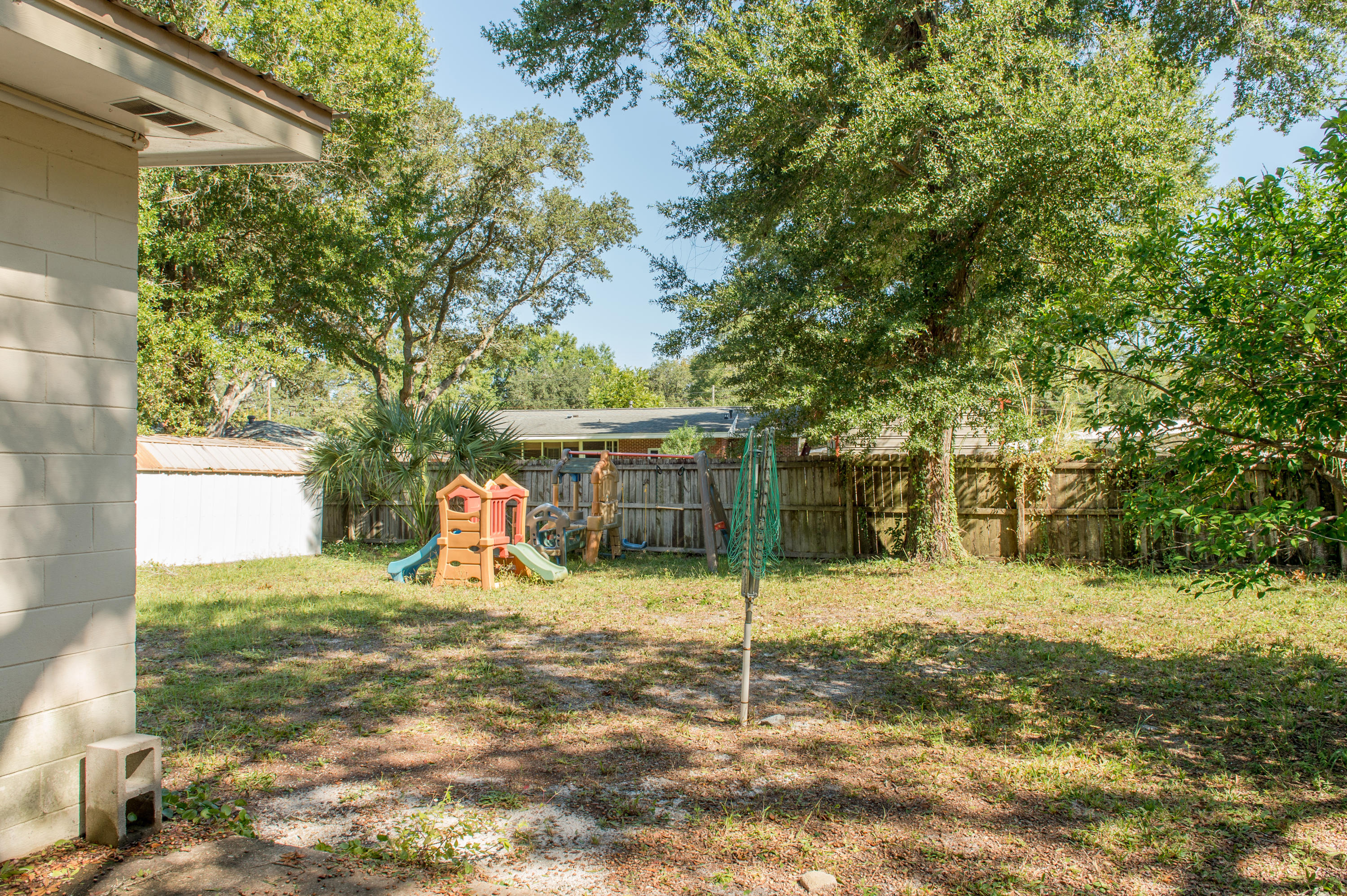 HOWARD S/D - Residential