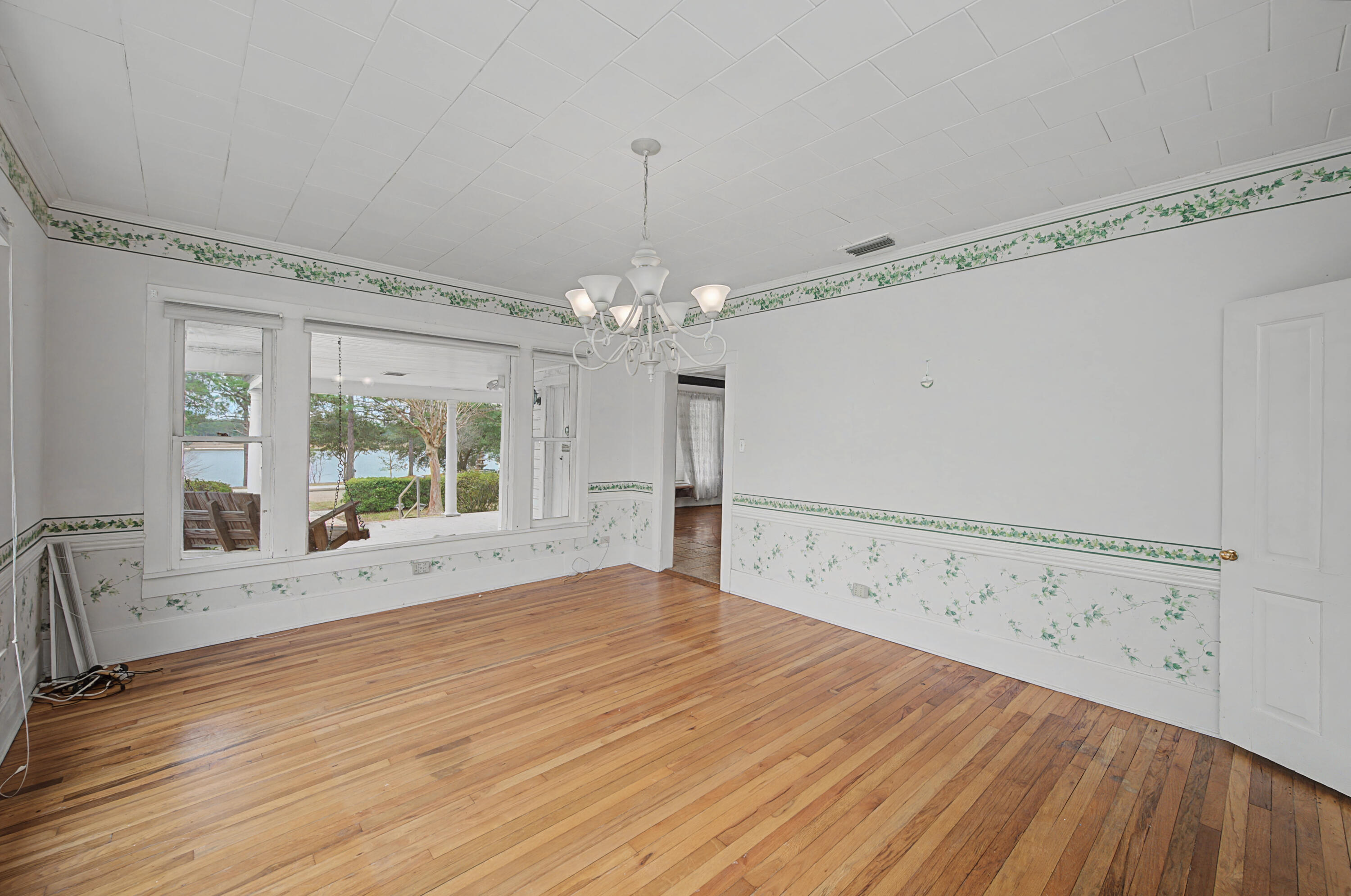 TOWN OF DEFUNIAK SPRINGS - Residential