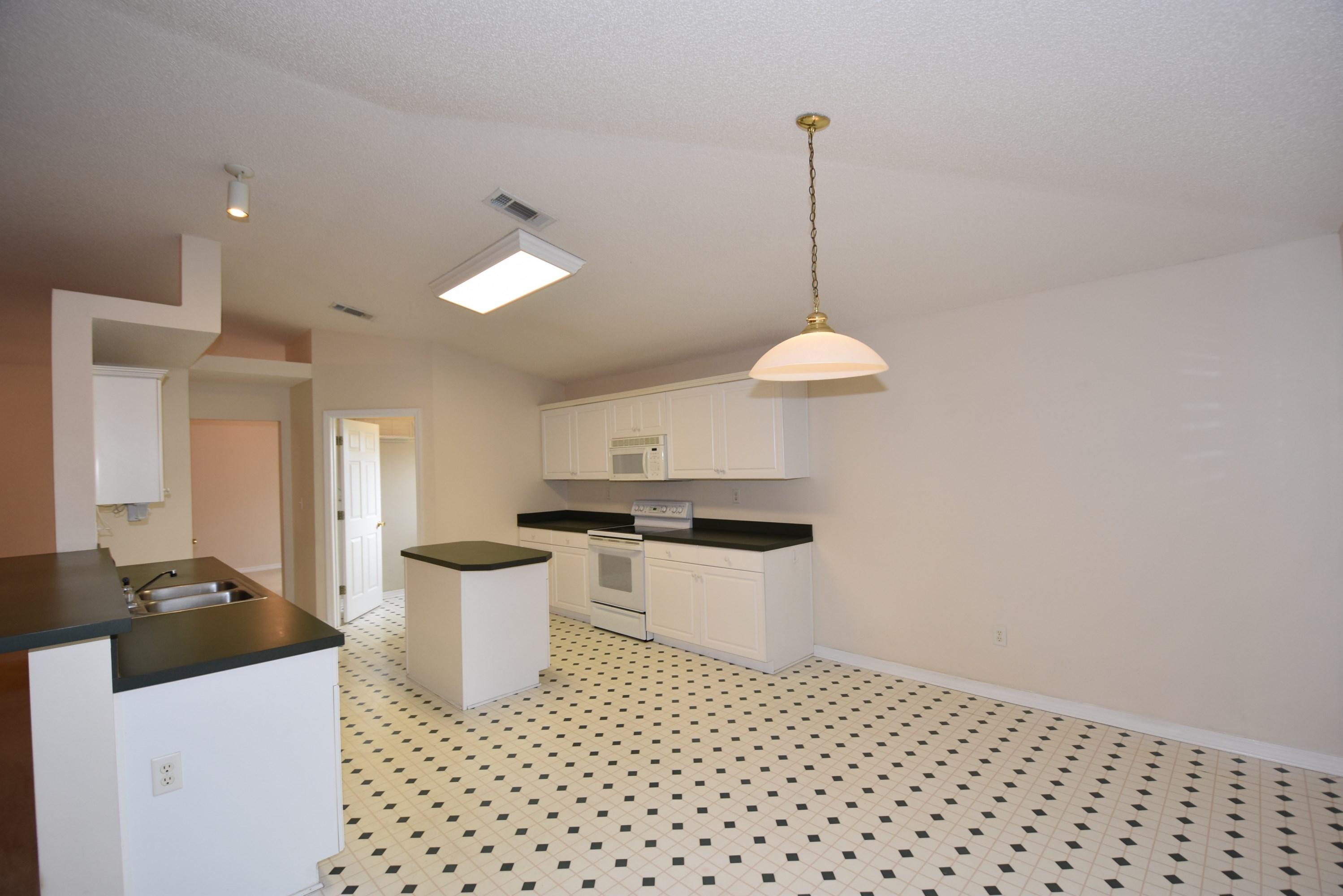 NORTHVIEW ESTATES 5TH ADDN - Residential