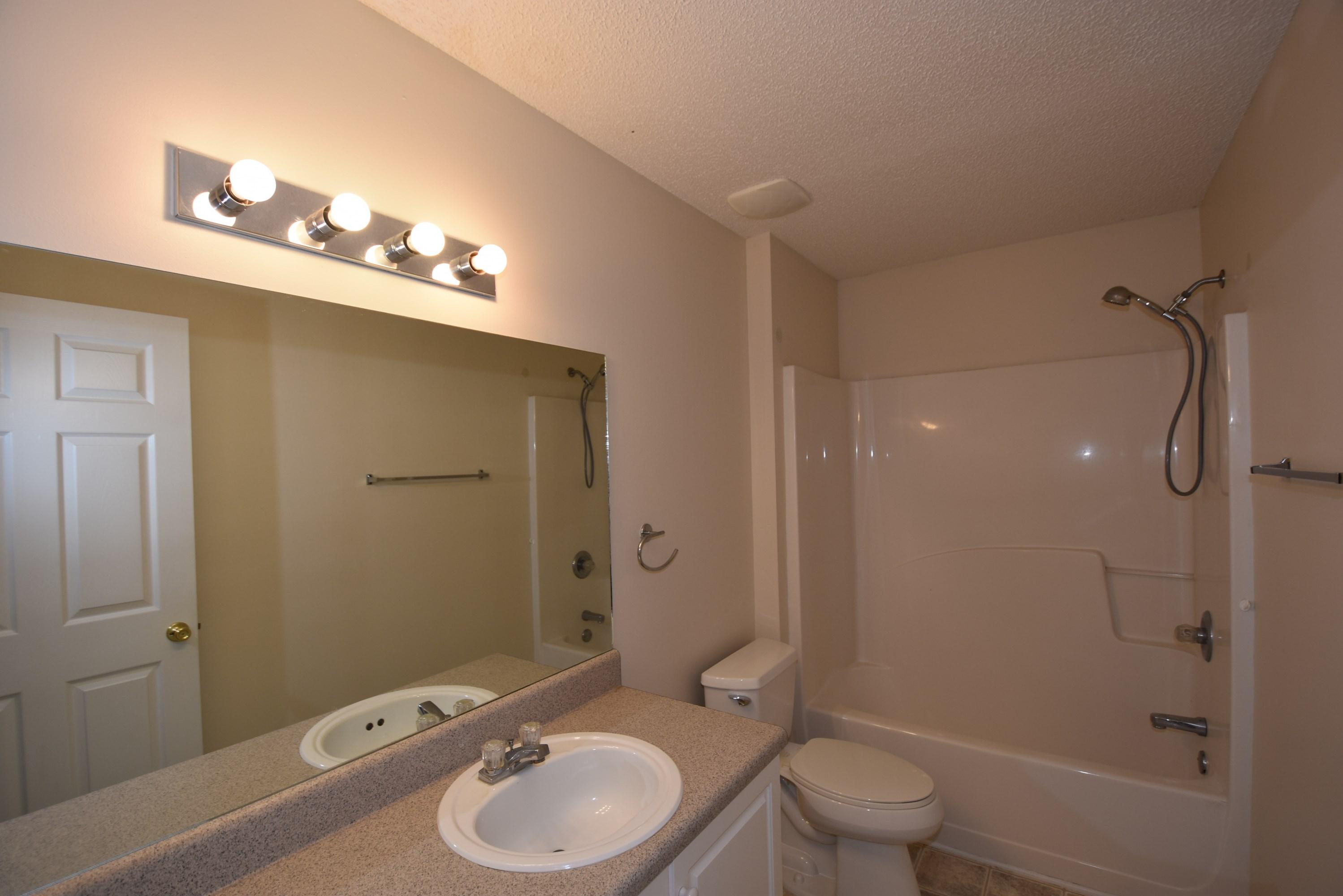 NORTHVIEW ESTATES 5TH ADDN - Residential