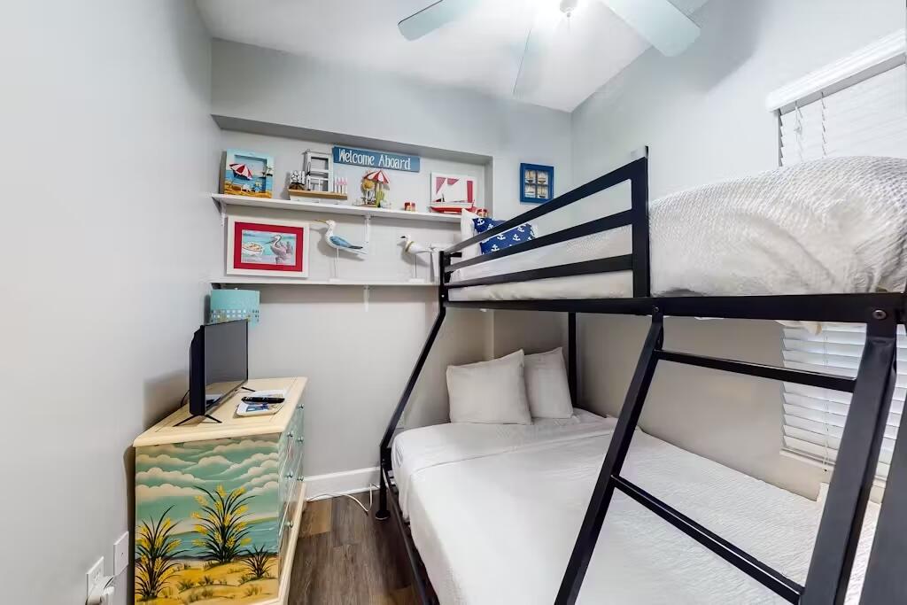 SUNRISE BEACH - Residential